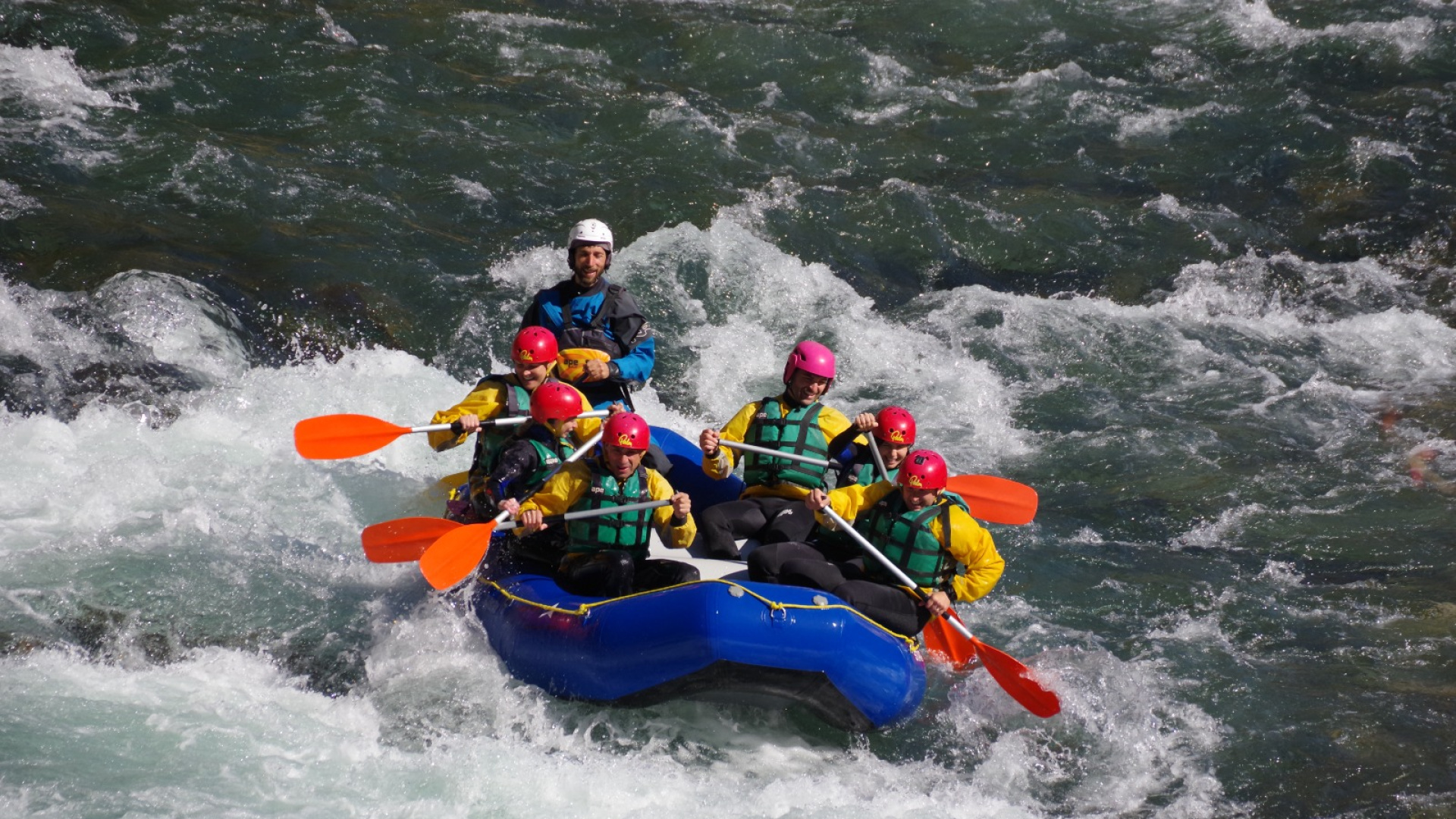 Arranca la temporada de aventura: ríos llenos y optimismo para las actividades de aguas bravas