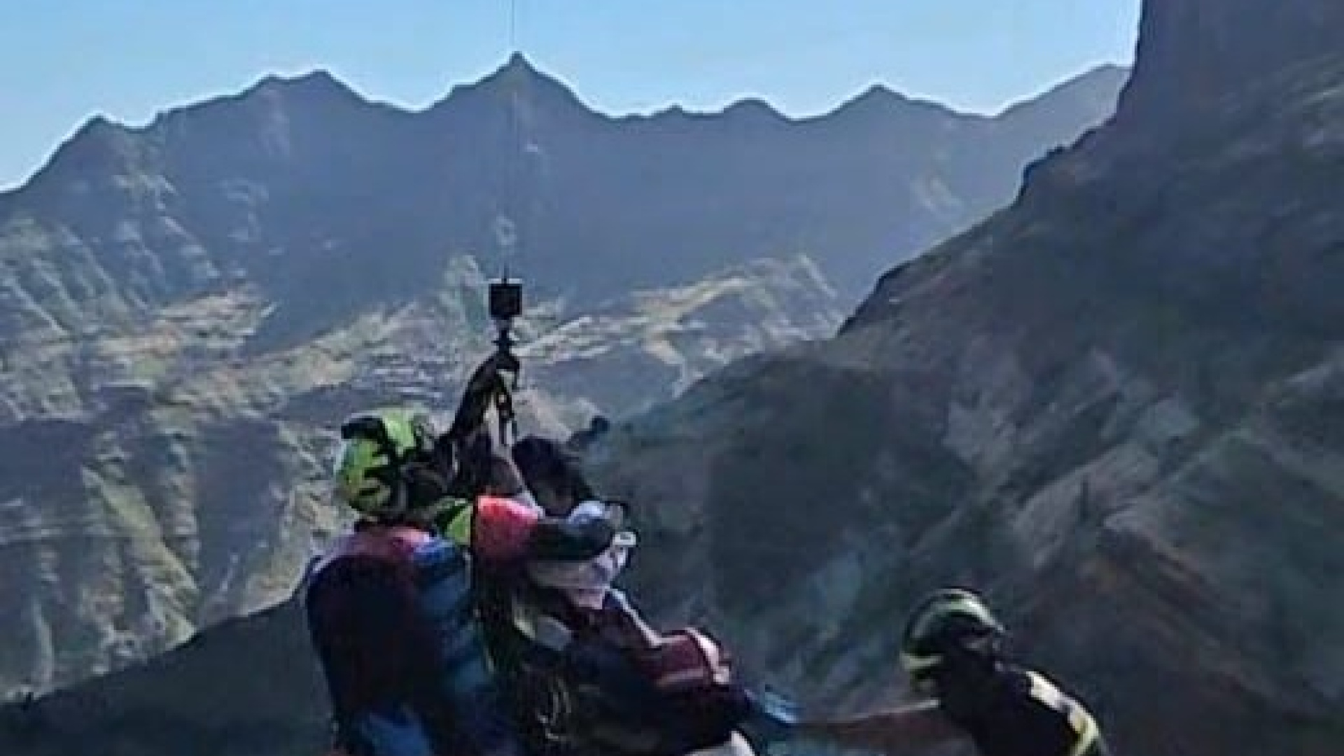 Rescatan en helicóptero a una niña de 12 años tras una grave caída en Gran Canaria