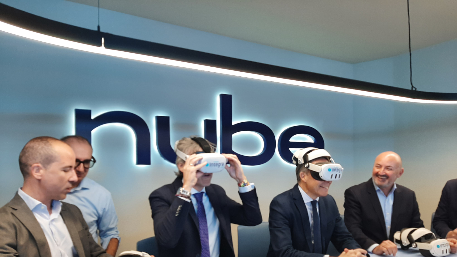 Lorca estrena un centro tecnológico con robots y realidad virtual para acercar a los ciudadanos a la digitalización