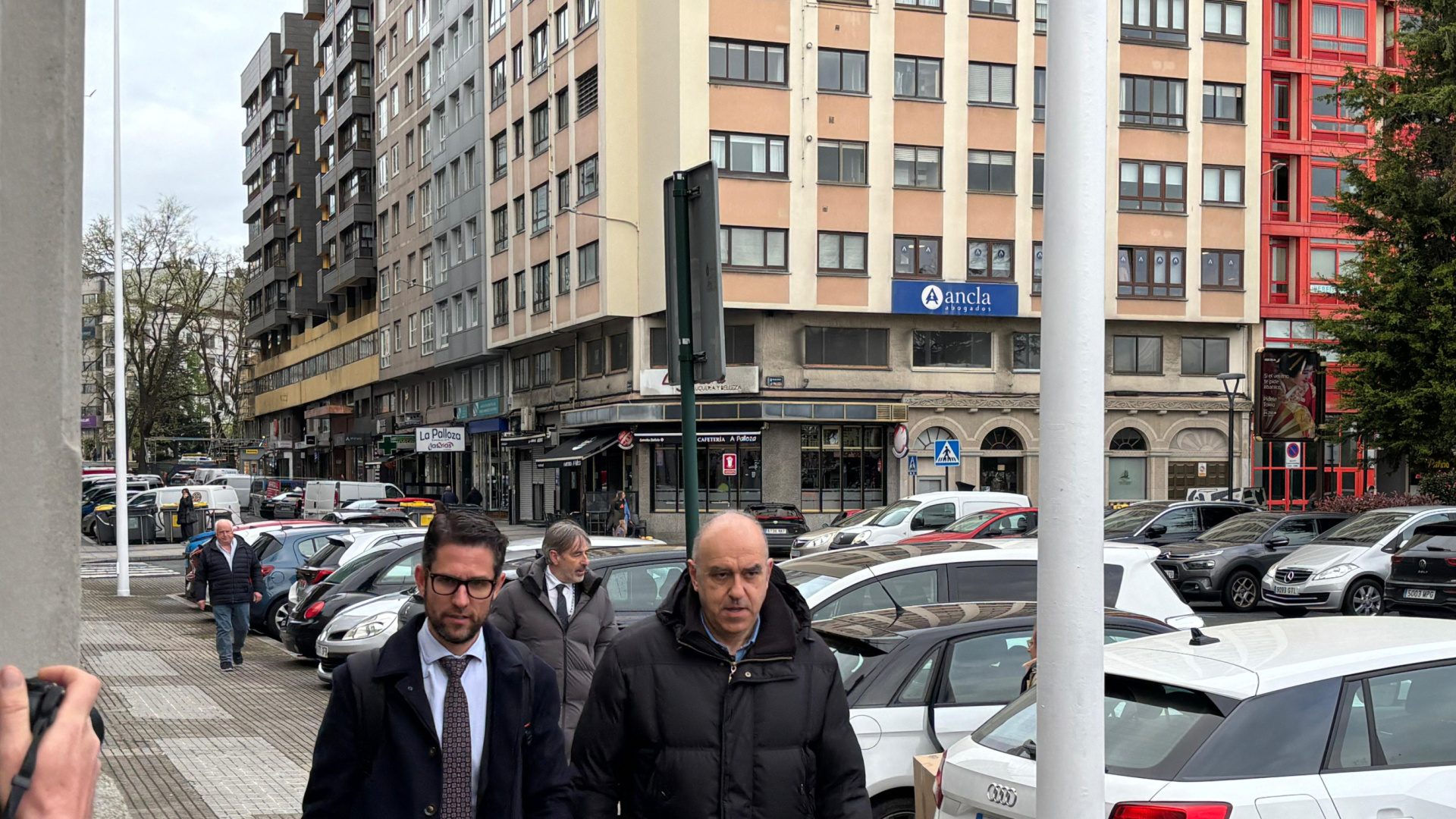 Una fecha de nacimiento delata al posible dueño del boleto millonario de la Primitiva de A Coruña: 