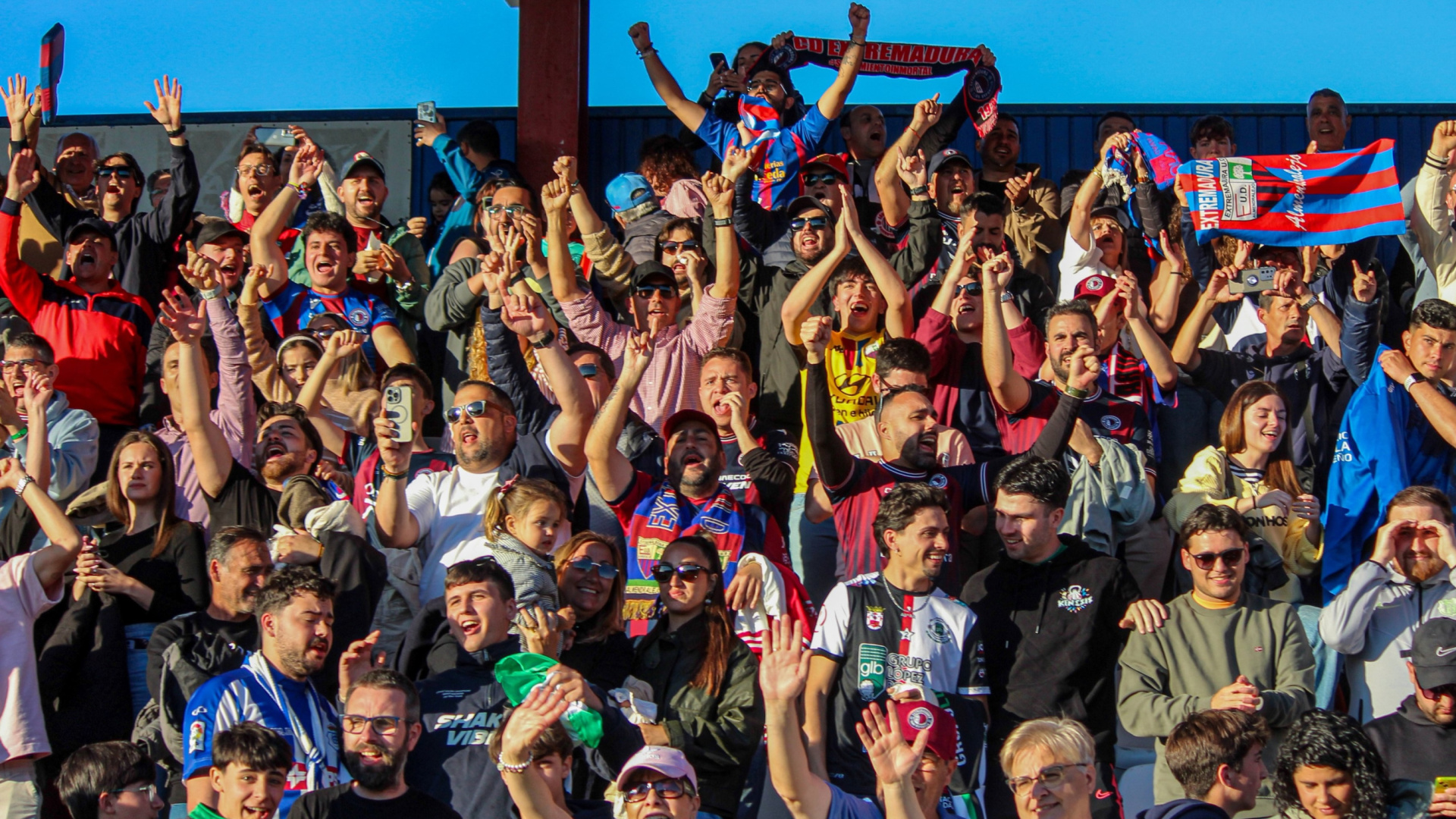 El CD Extremadura moviliza a su afición para el decisivo partido en Chapín