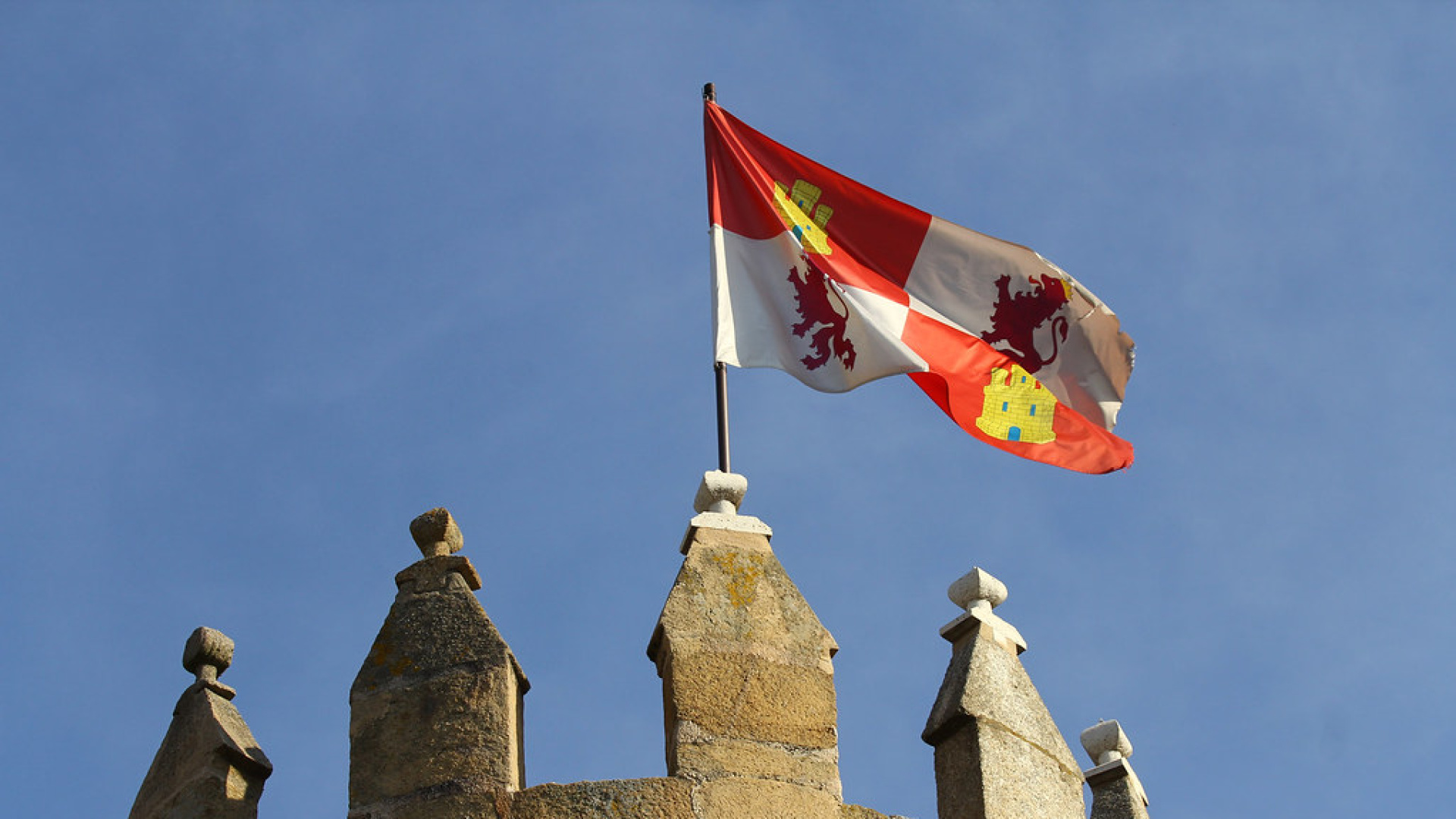 León celebra el Día de Castilla y León con Omar Montes, Mägo de Oz y deporte solidario