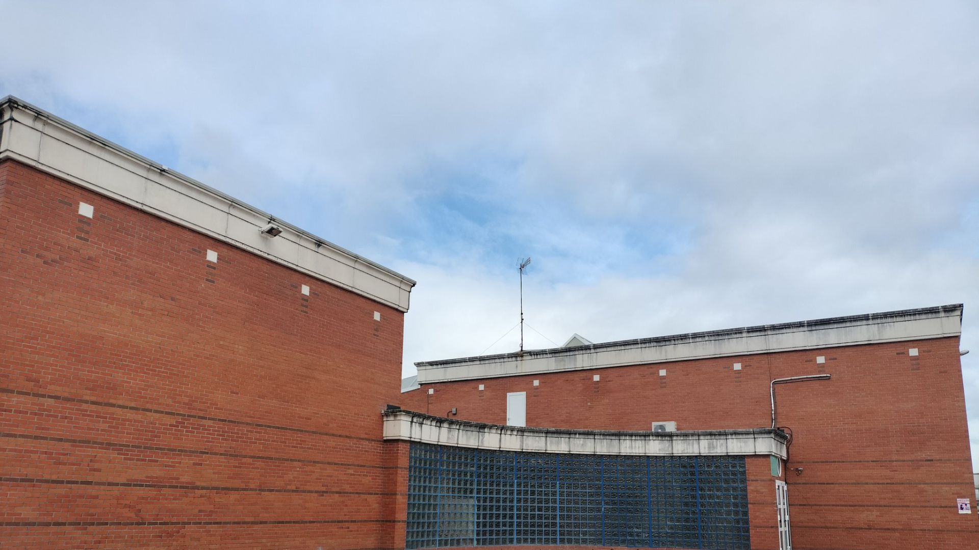 Ponferrada (León) inicia la ambiciosa reforma de sus piscinas climatizadas