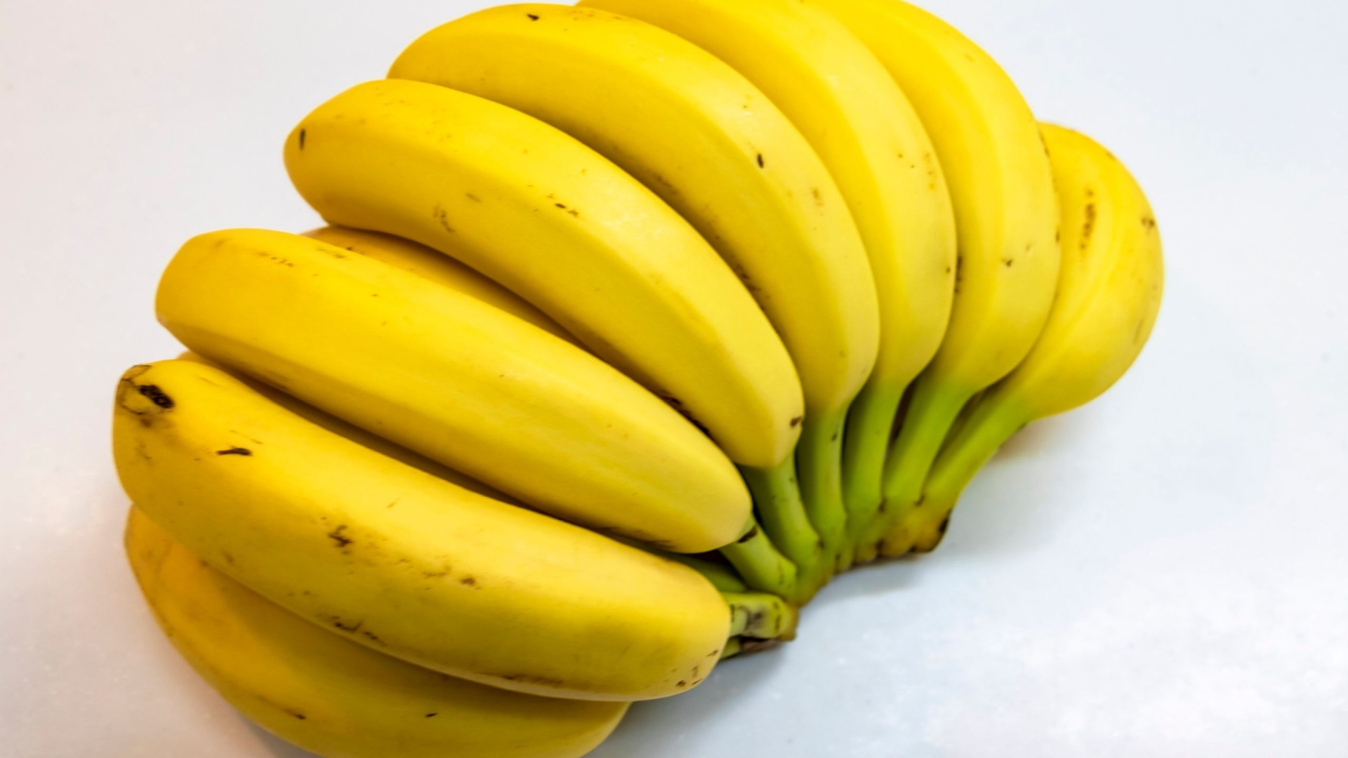 El chef Antonio Teruel desvela su receta para convertir unos simples plátanos en un postre de lujo