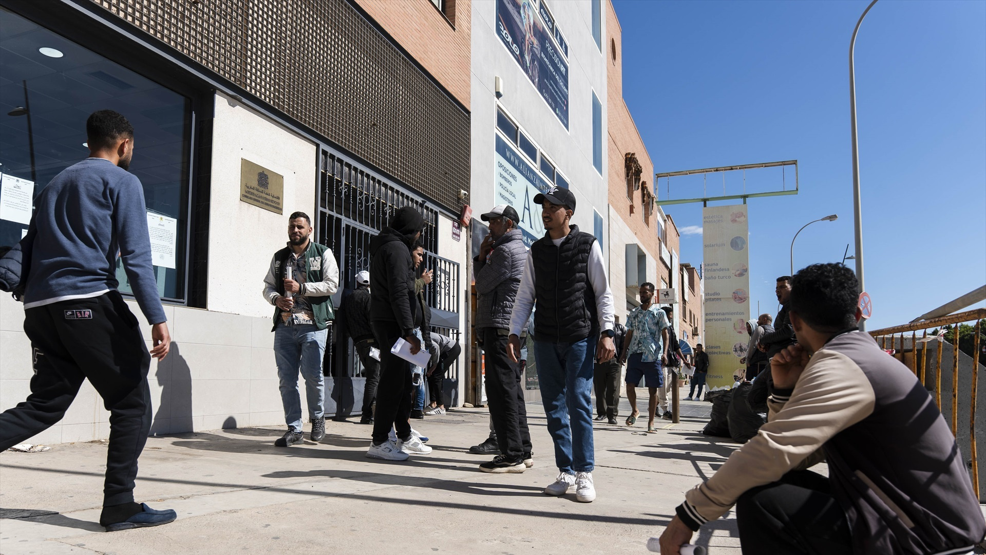 El Gobierno abre la vía para la regularización de miles de inmigrantes a través de un nuevo proceso telemático