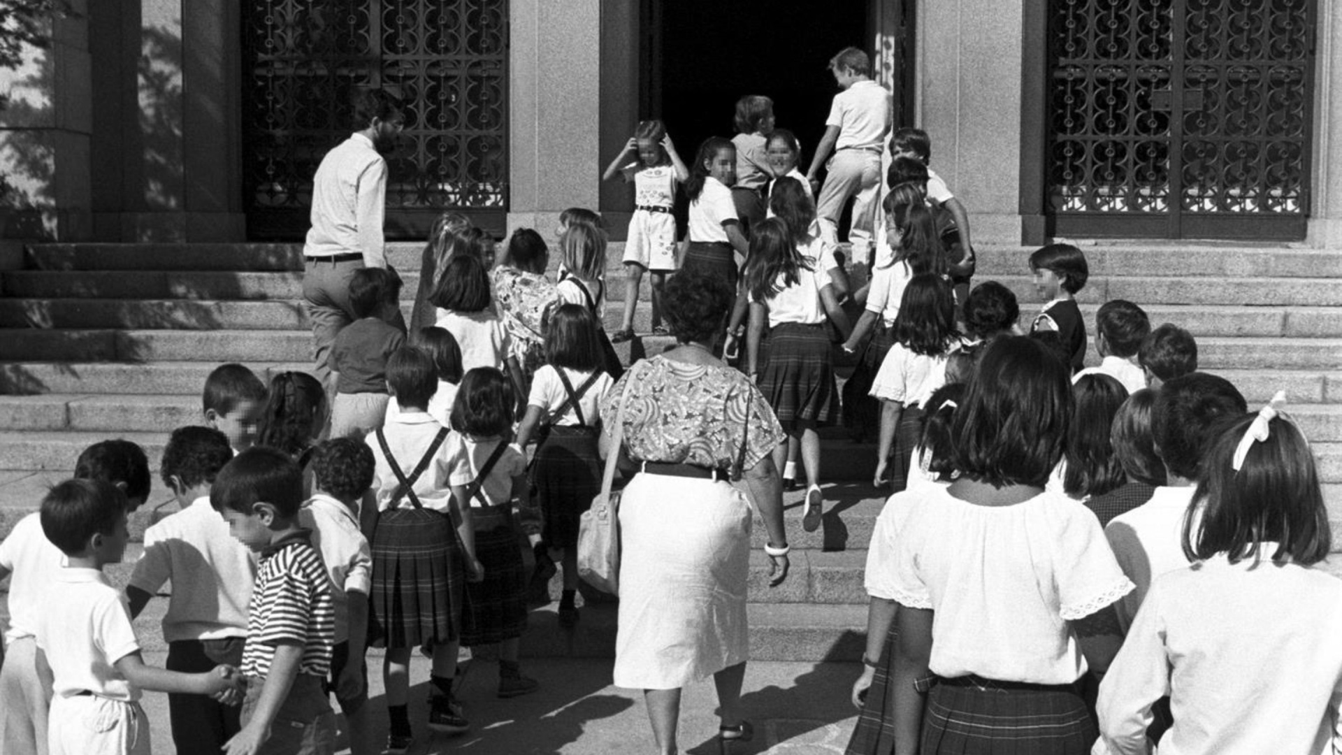 El objeto de los 90 que es posible que atesores en casa y es un tesoro para los coleccionistas: aparece un mítico futbolista