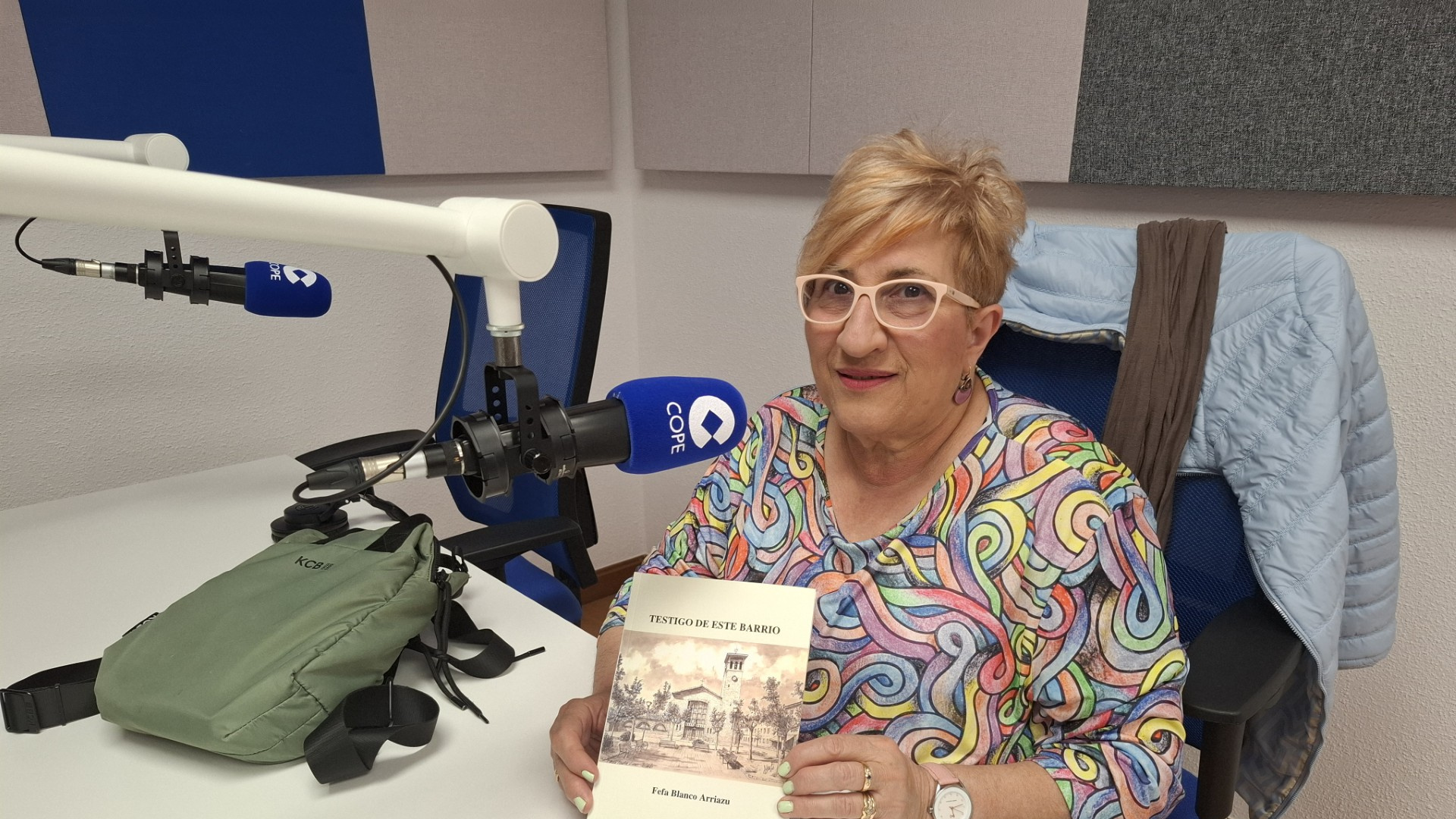 Fefa Blanco recupera la memoria del Barrio de Lourdes en su libro 'Testigo de este Barrio'