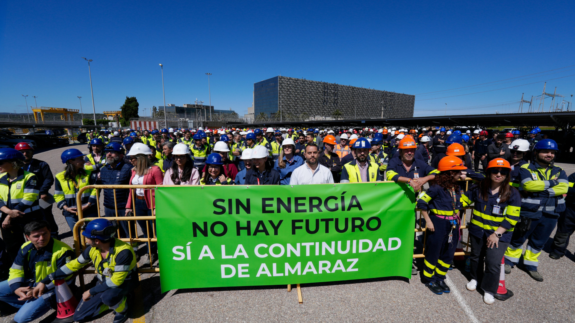 La plataforma por Almaraz presiona al Gobierno por su continuidad: 