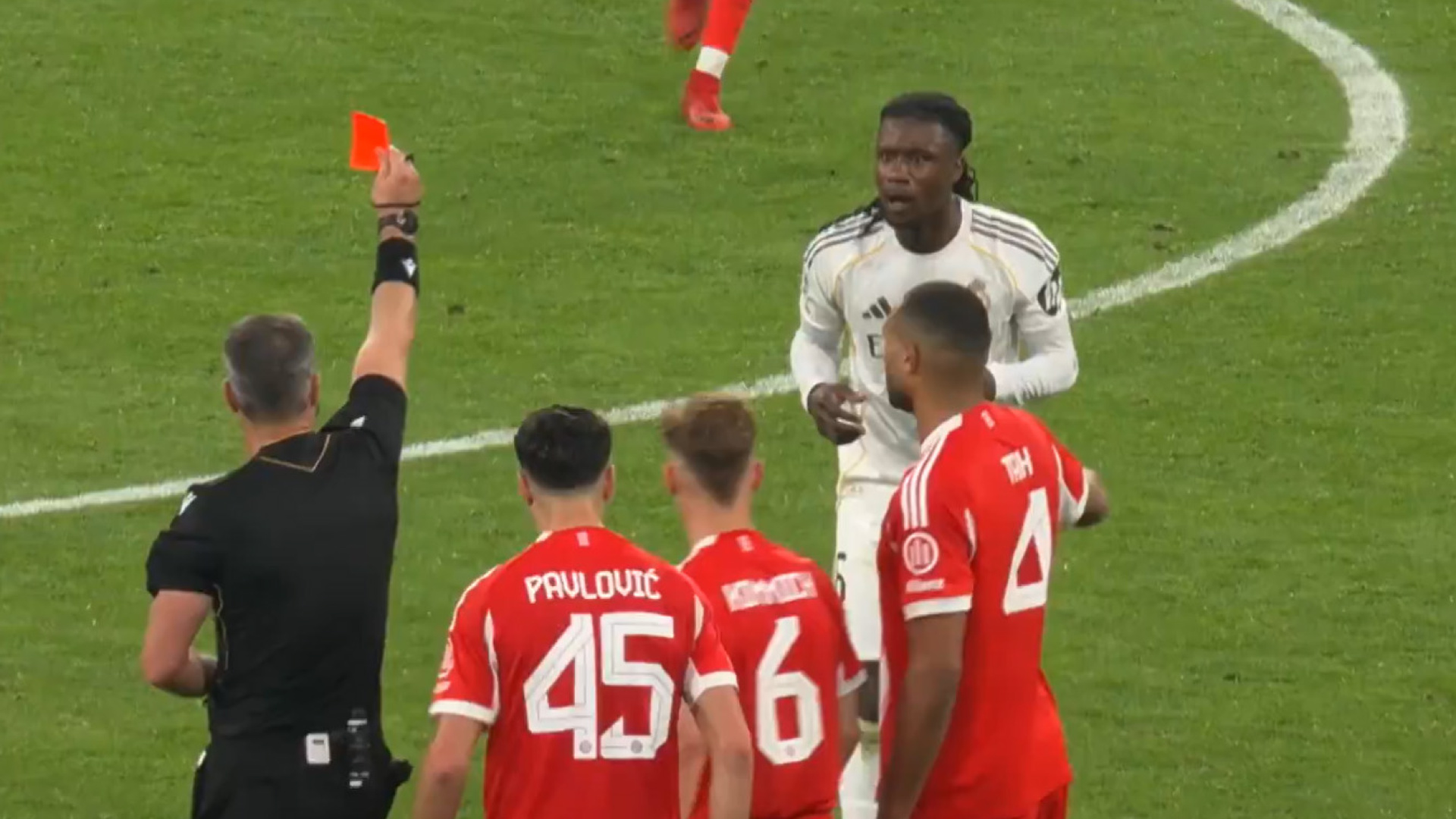 Manolo Sanchís, sobre la expulsión de Camavinga en el Bayern - Real Madrid: 