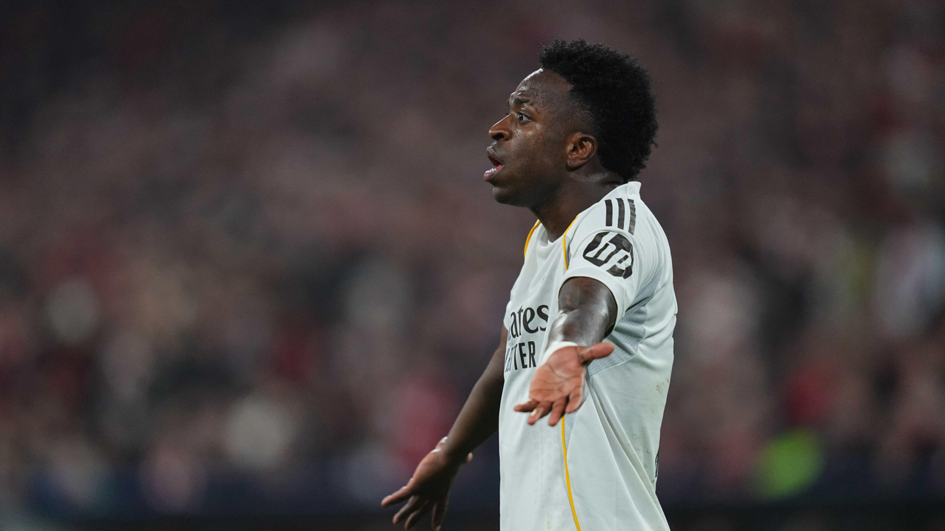 El enganchón de Vinícius con Bellingham que no ha gustado al madridismo: 