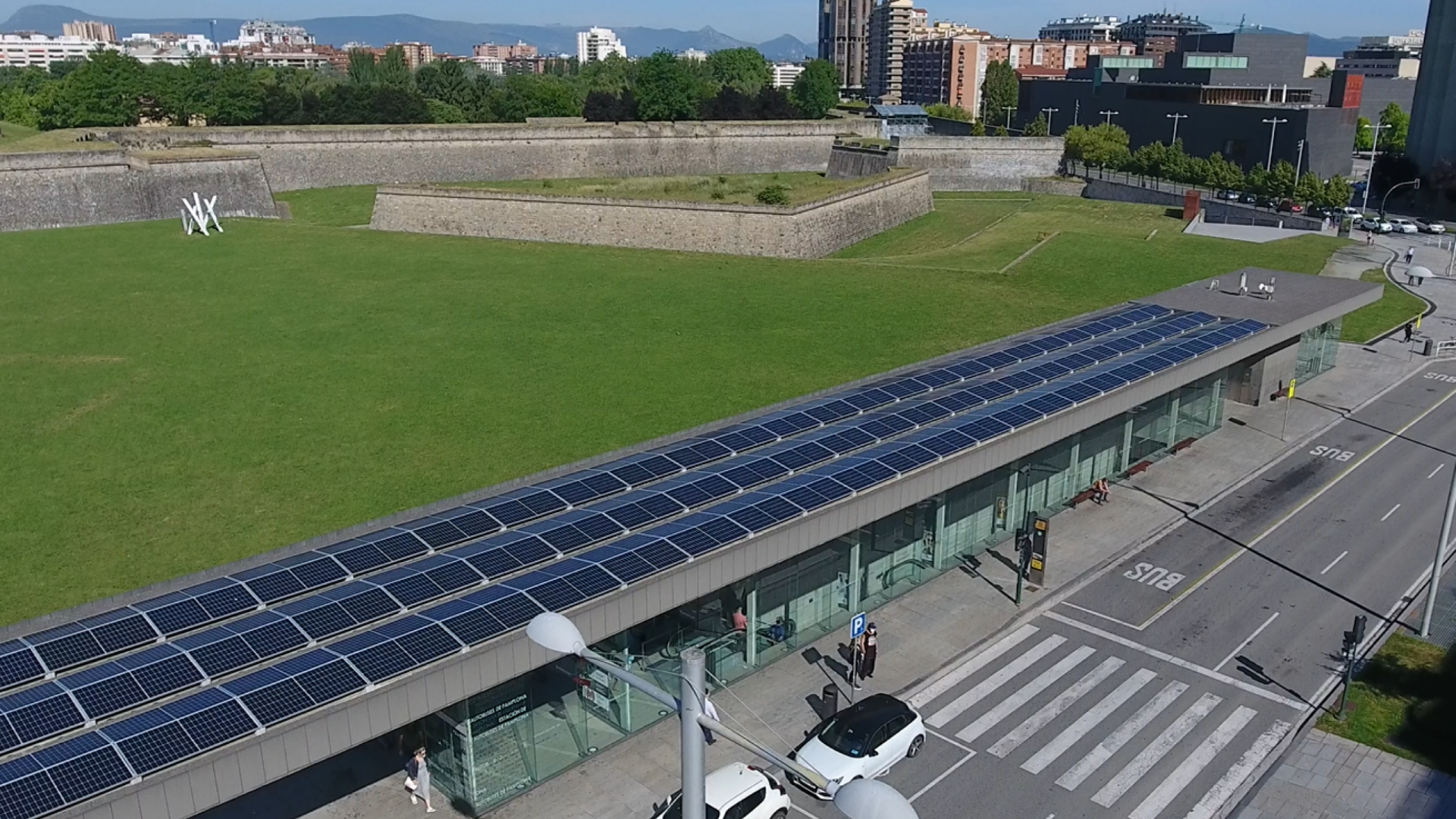 El gran secreto de la estación de autobuses de Pamplona que se esconde bajo el césped