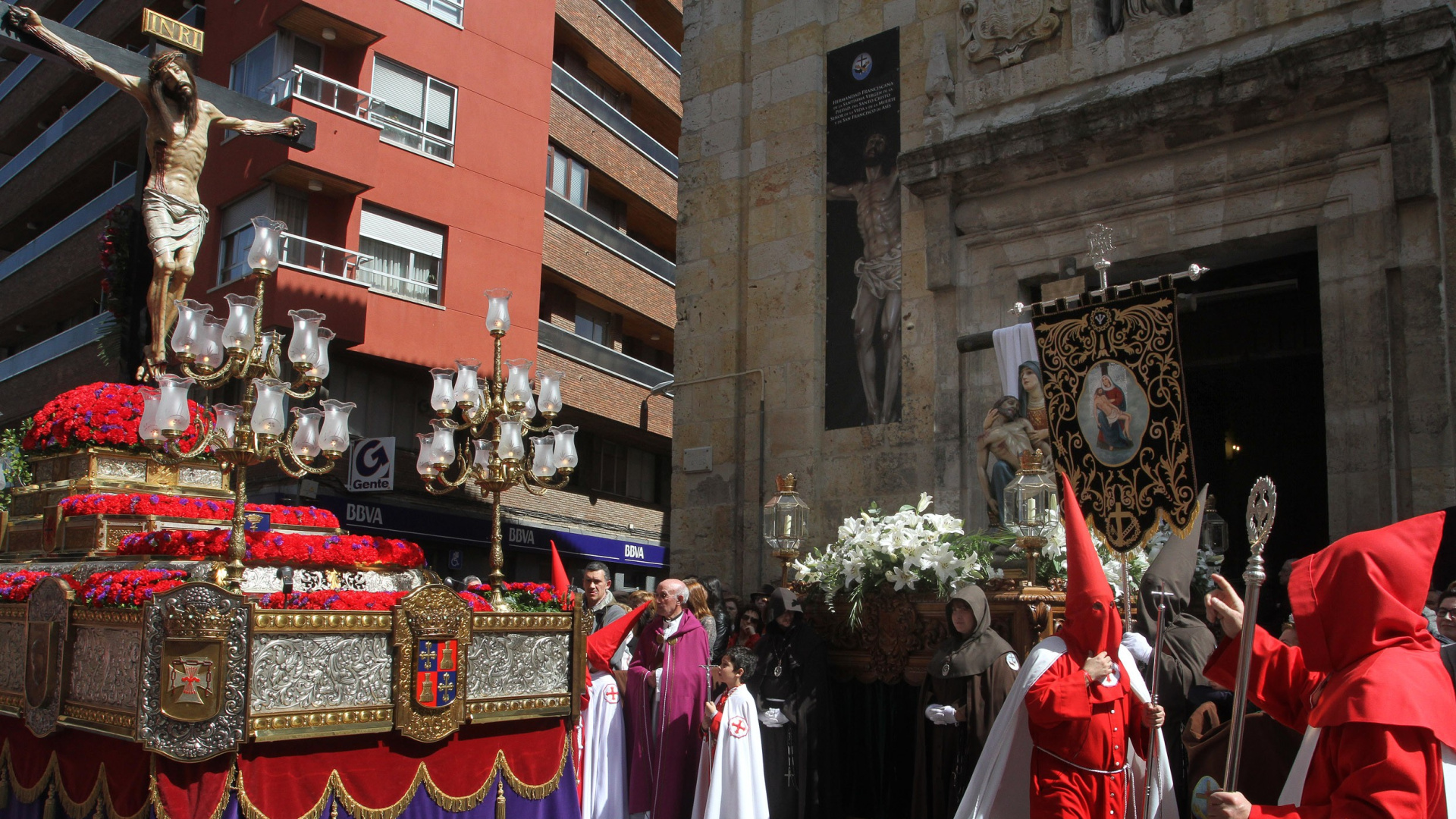 La Hermandad del Cristo de la Misericordia restaura su talla del siglo XVI en Palencia