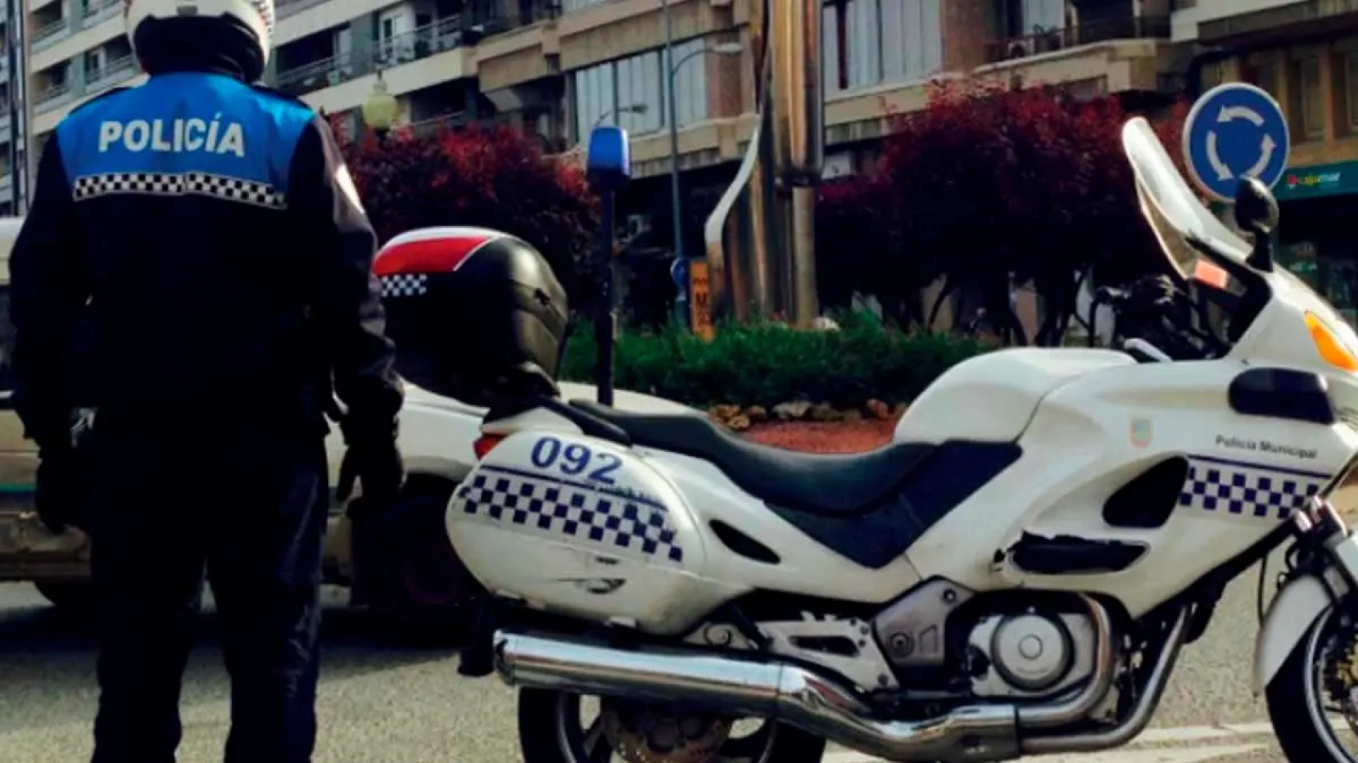 Detienen a un joven de 16 años en Tudela tras agredir a una agente de policía