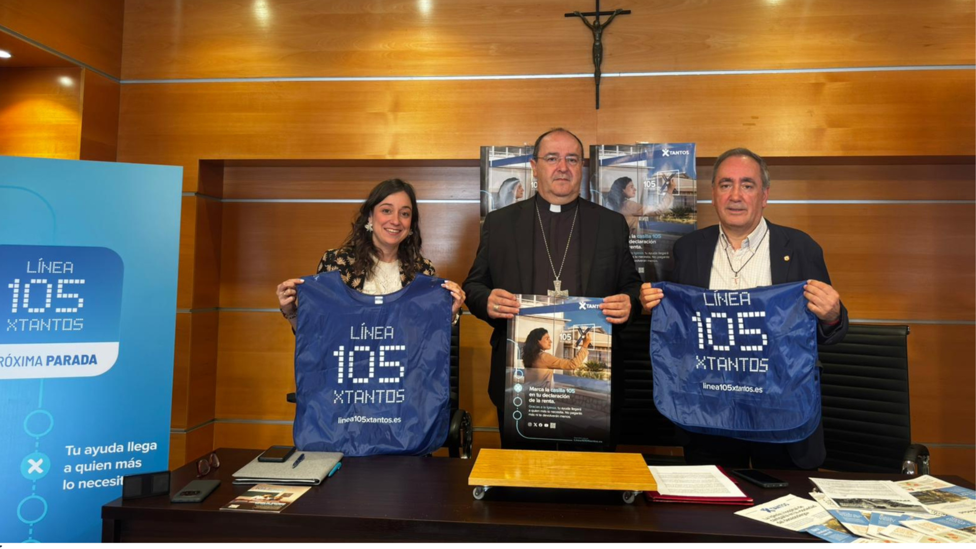 La 'Línea 105': el viaje en autobús que desvela la cara social de la Iglesia en Cáceres