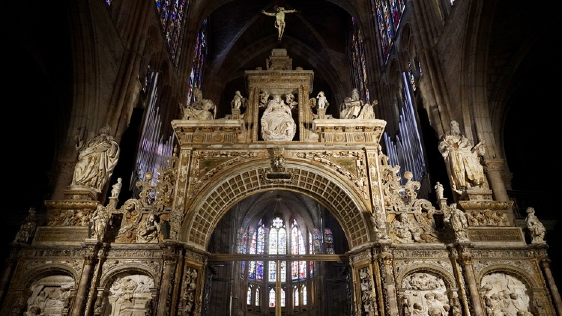 El Renacimiento revive en León: el trascoro de la Catedral recupera su esplendor original