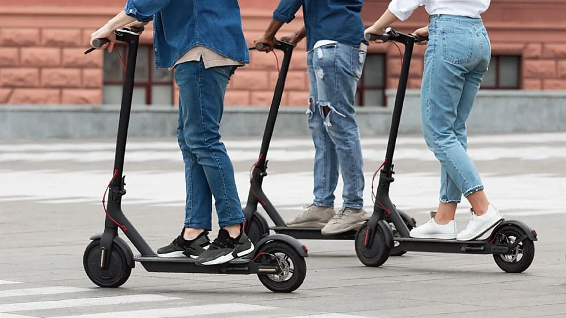 La nueva 'arma' de los ladrones en Barcelona: el patinete eléctrico se impone en los robos con violencia