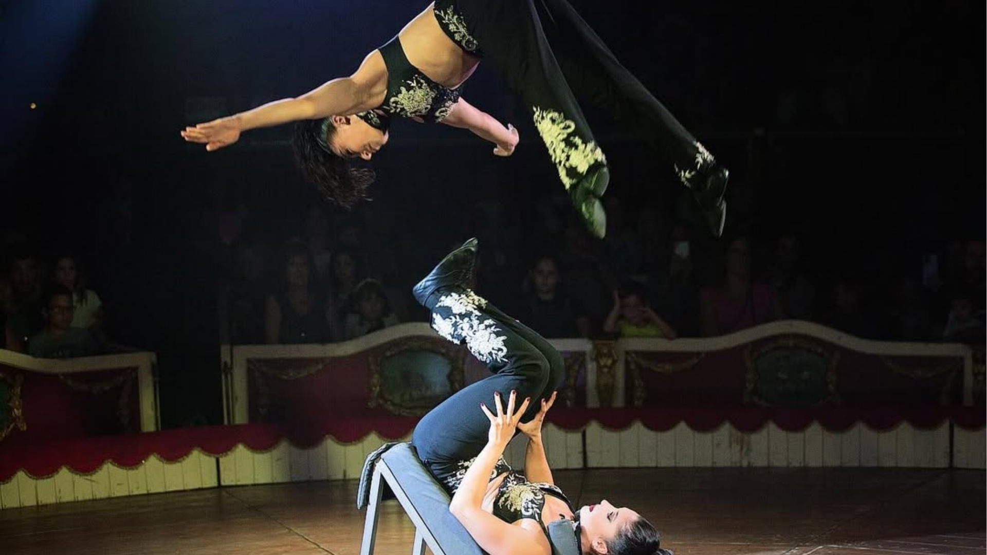 Kimberley y Jillian Raluy, acróbatas: 