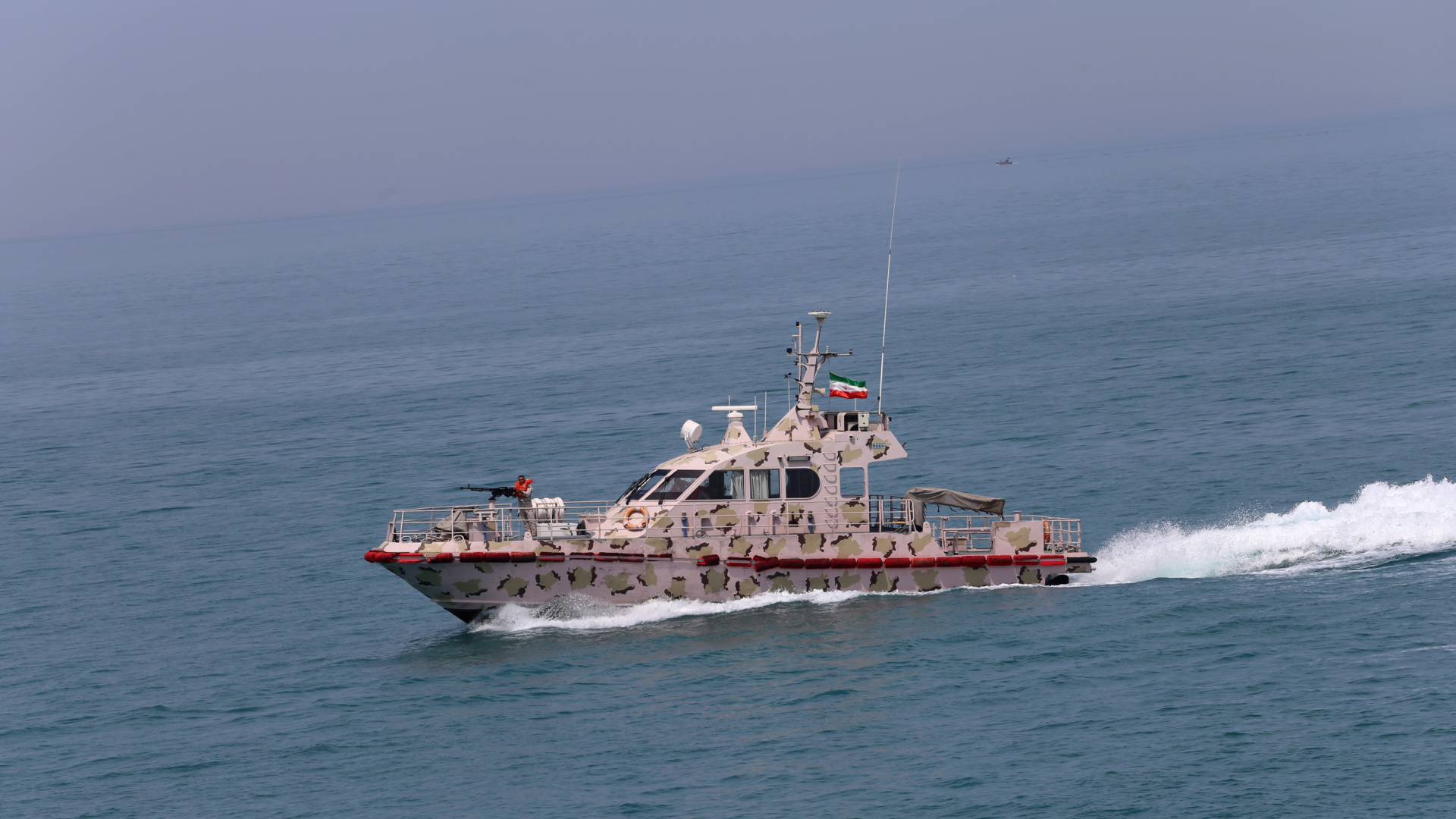 Reino Unido denuncia un ataque militar iraní sobre un petrolero en las inmediaciones del estrecho de Ormuz