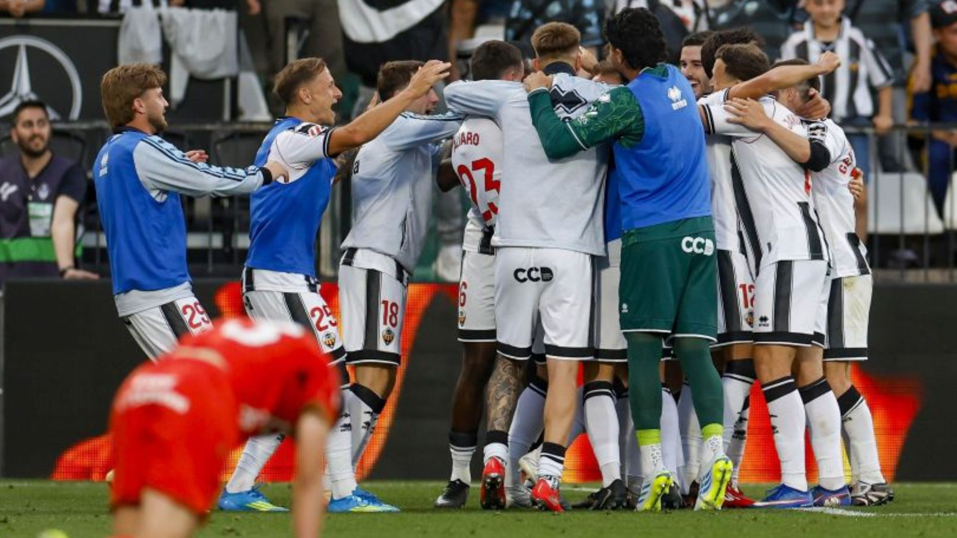 El Castellón vence al Burgos y duerme en ascenso directo