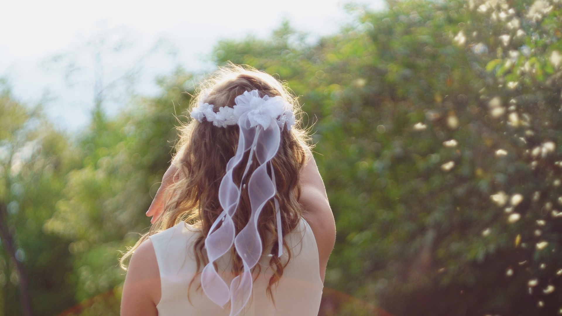 CONSUMUR desvela su decálogo para celebrar la comunión perfecta y sin sustos