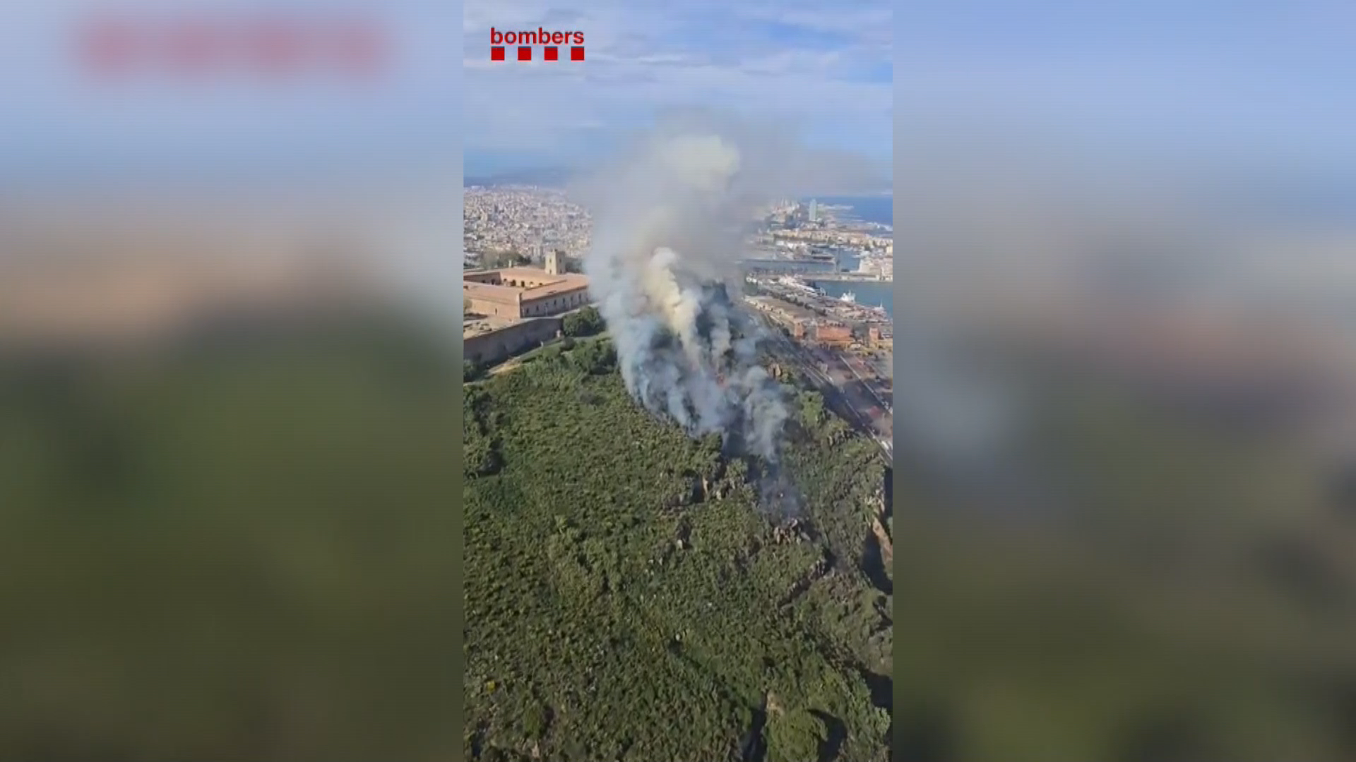 Controlado el incendio vegetal que ha obligado a desalojar el castillo de Montjuïc