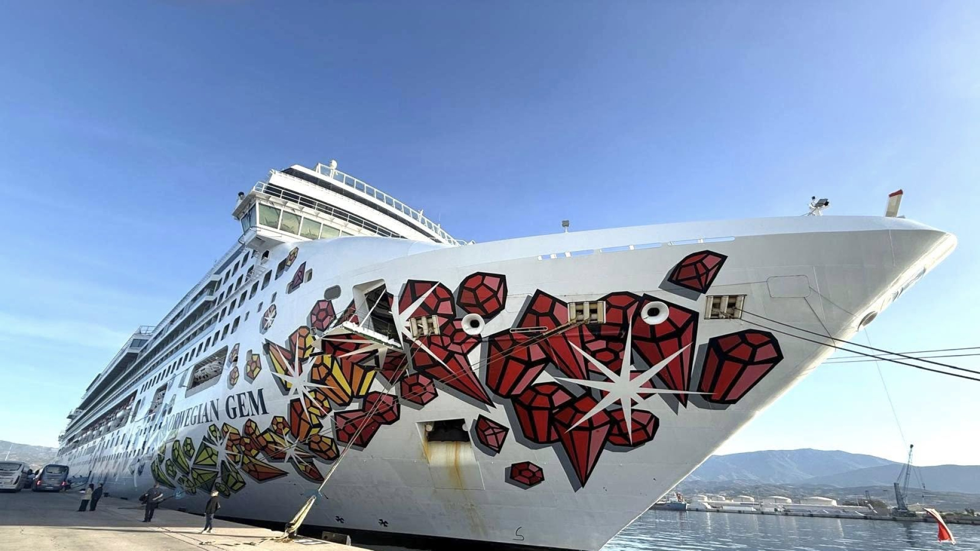 El Puerto de Motril vive una intensa semana con la llegada de grandes cruceros