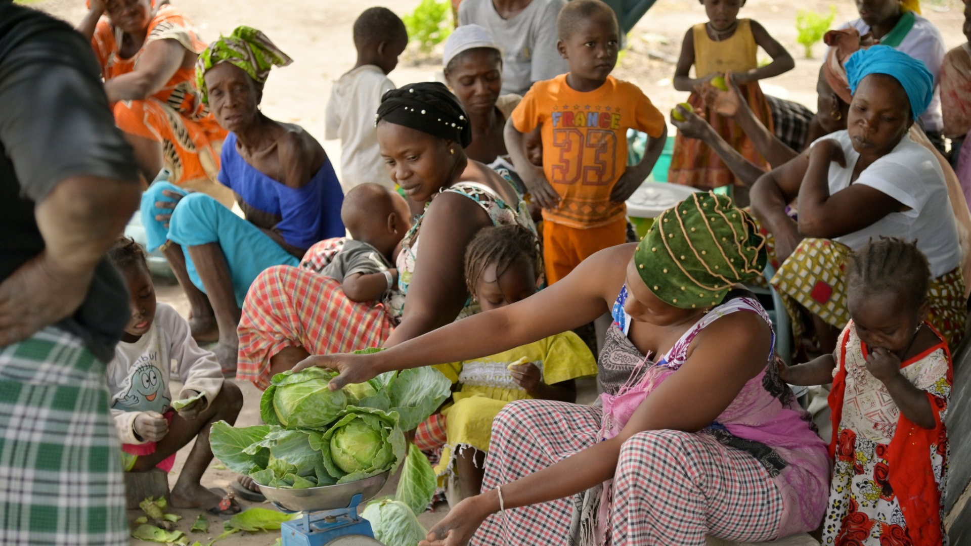 Intenso trabajo en las sedes habilitadas en Logroño para la regularización de migrantes mientras Manos Unidas La Rioja ataca el origen del éxodo
