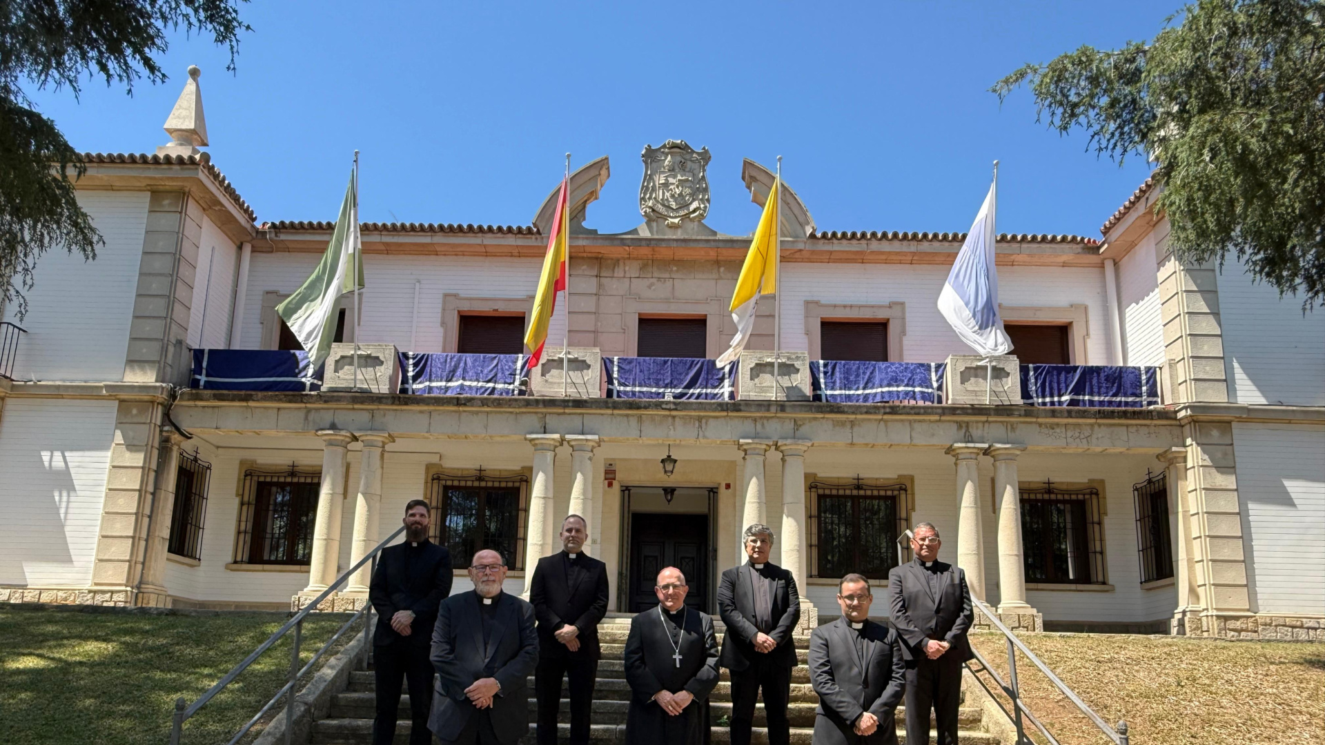 El obispo de Huelva mantiene a su cúpula y confirma a todos sus vicarios