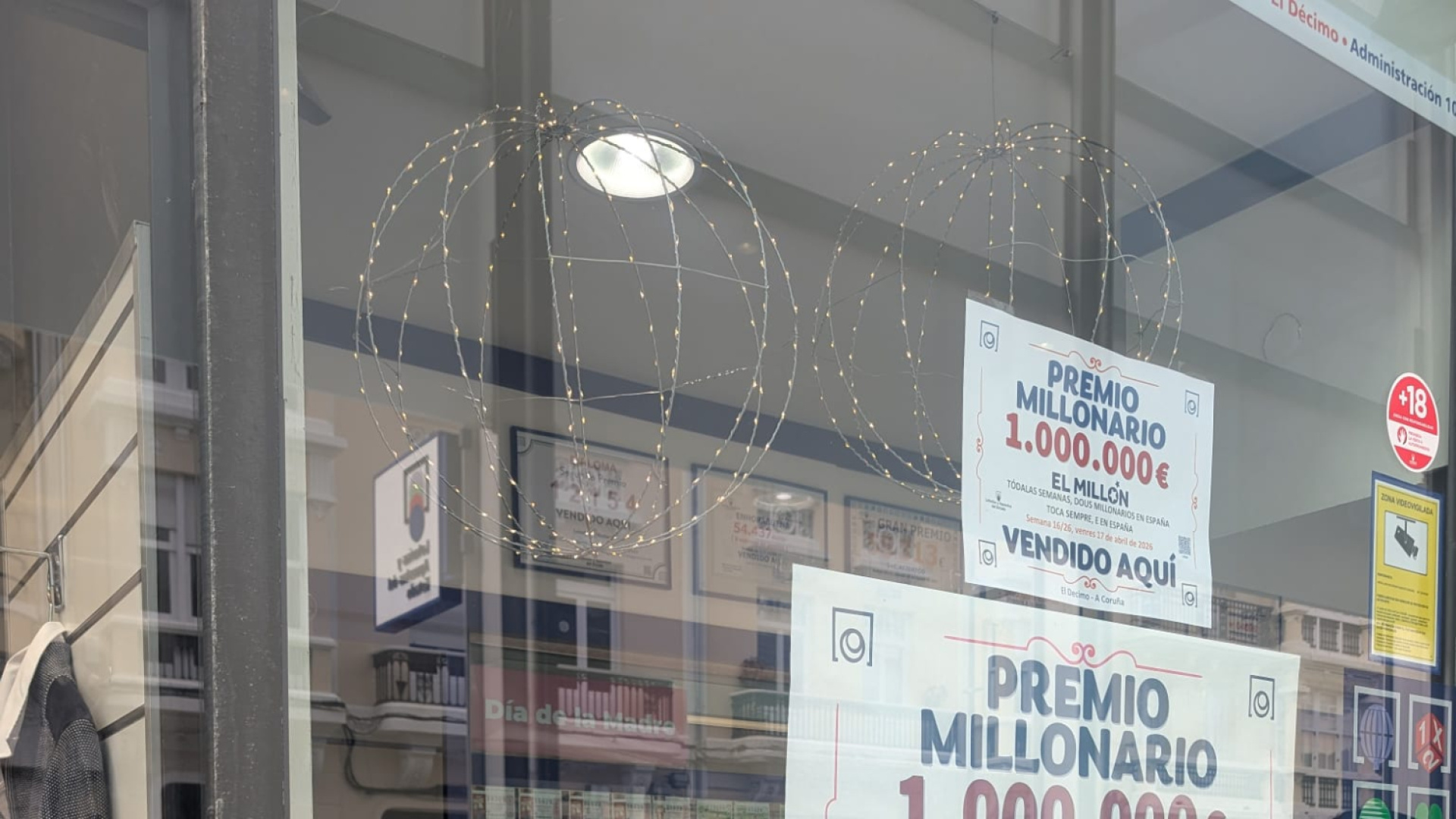 María Solórzano, titular de la administración de A Coruña que premió un millón en el Euromillones, desconoce quién lo ganó: 