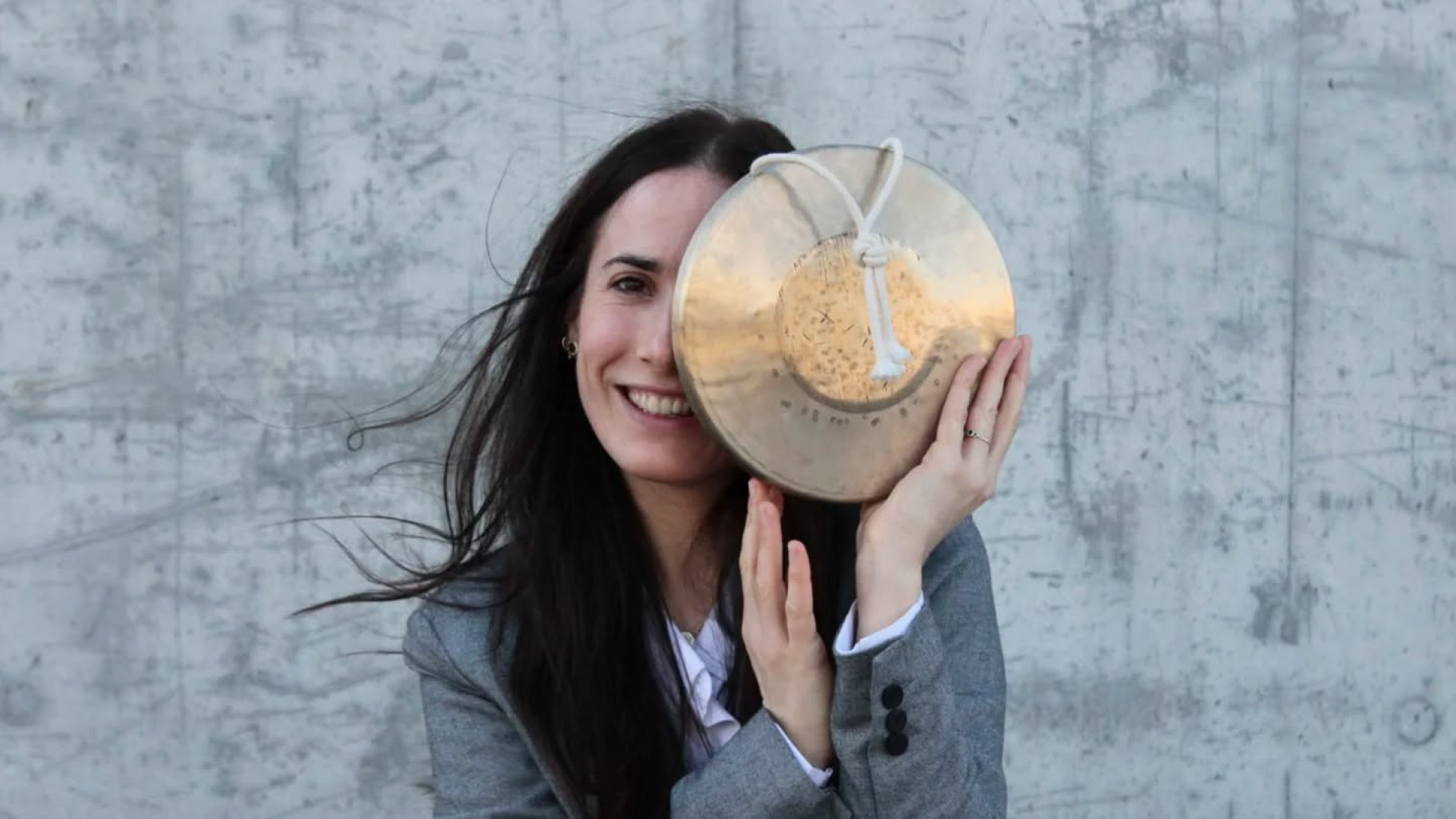 Cristina Otero, la maestra y escritora que conecta mundos, pregonera la Feria del Libro de Ferrol