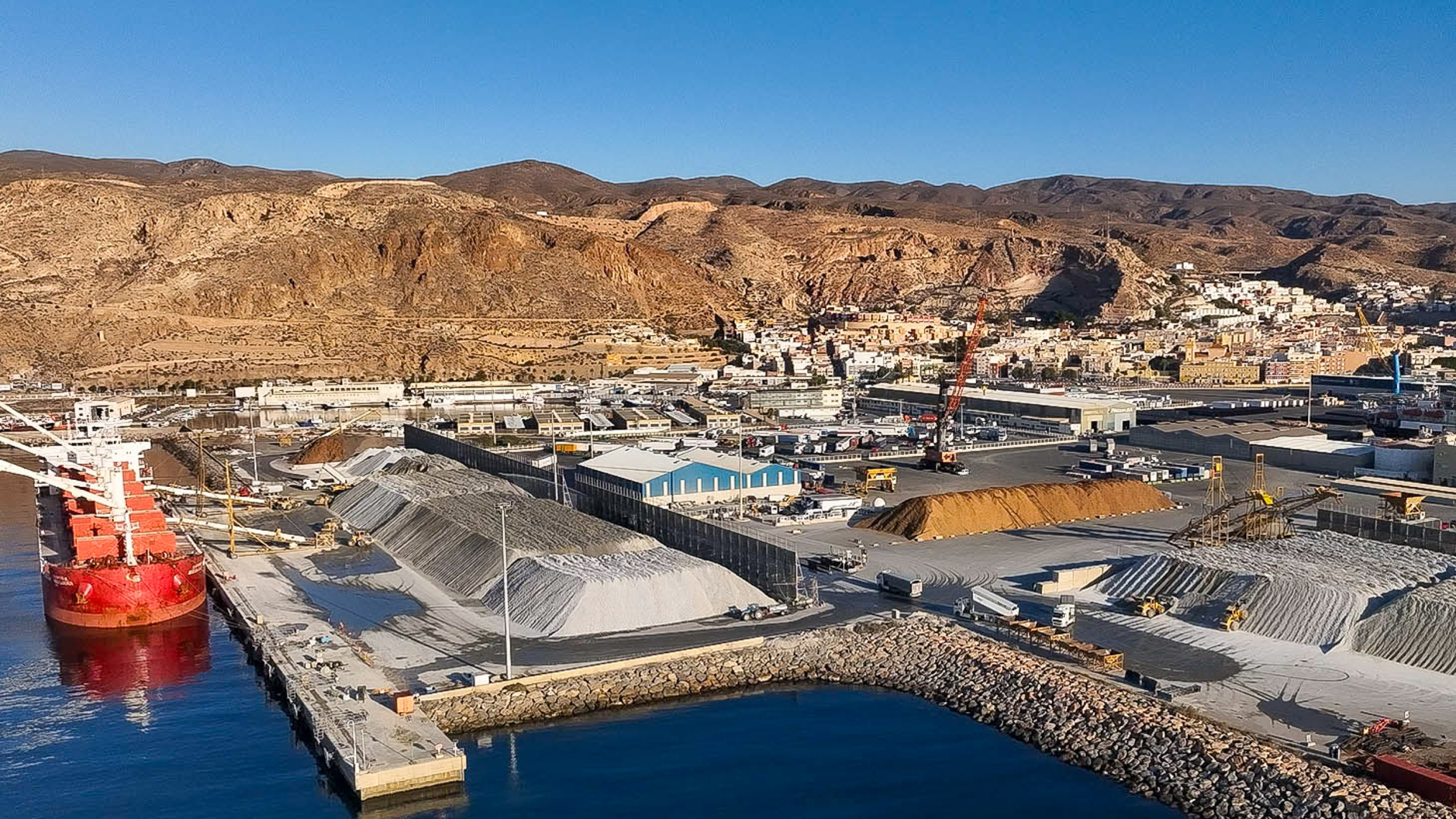 El Puerto de Almería se expande con una obra millonaria para atraer inversión y liderar la eólica marina