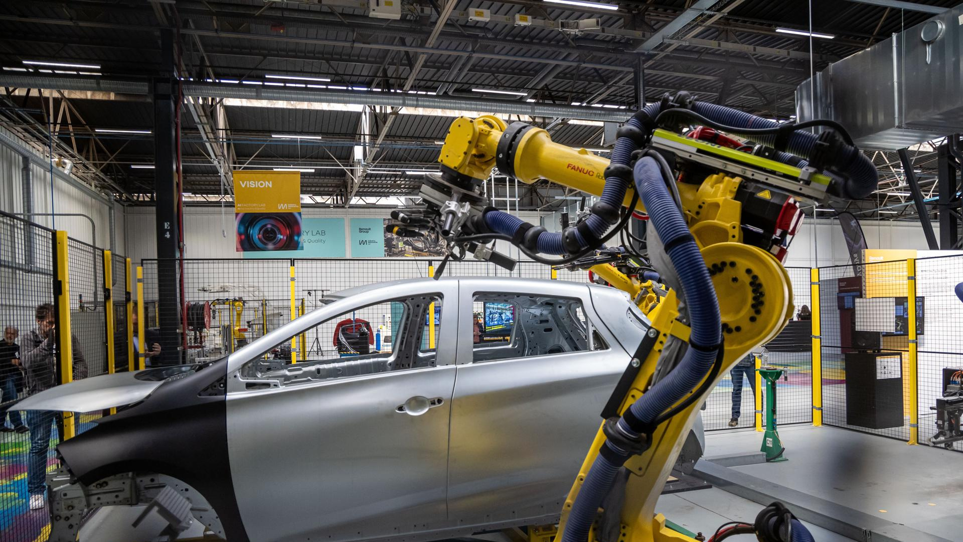 Renault suspende la adjudicación de nuevos coches a España y abre un futuro incierto para sus fábricas