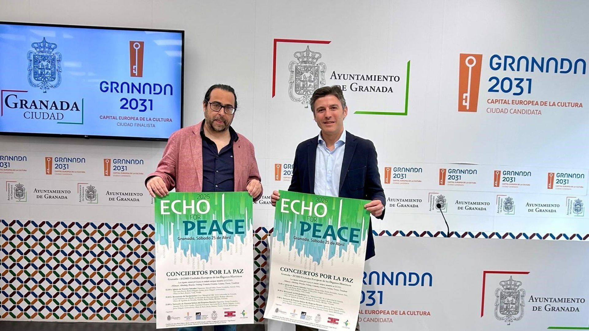 Granada une sus órganos históricos a Europa en un canto por la paz