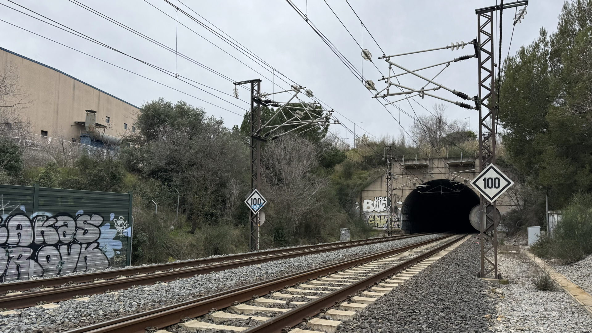 Vuelve el transporte de mercancías por tren: el túnel de Rubí reabrirá tras siete semanas de obras