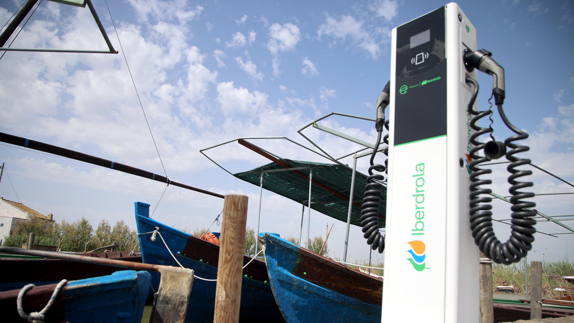 L'Albufera da el salto a la navegación eléctrica con nuevos puntos de recarga