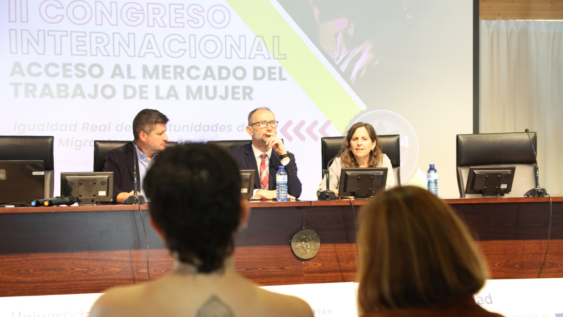 Expertos denuncian la cuádruple discriminación que frena a la mujer migrante en España