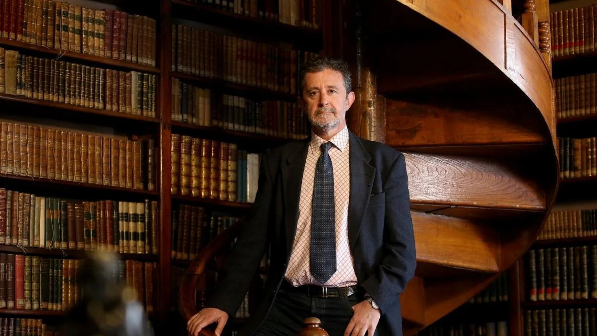 La Universidad de Oviedo custodia el único ejemplar del mundo de un libro de 1498 sobre Merlín