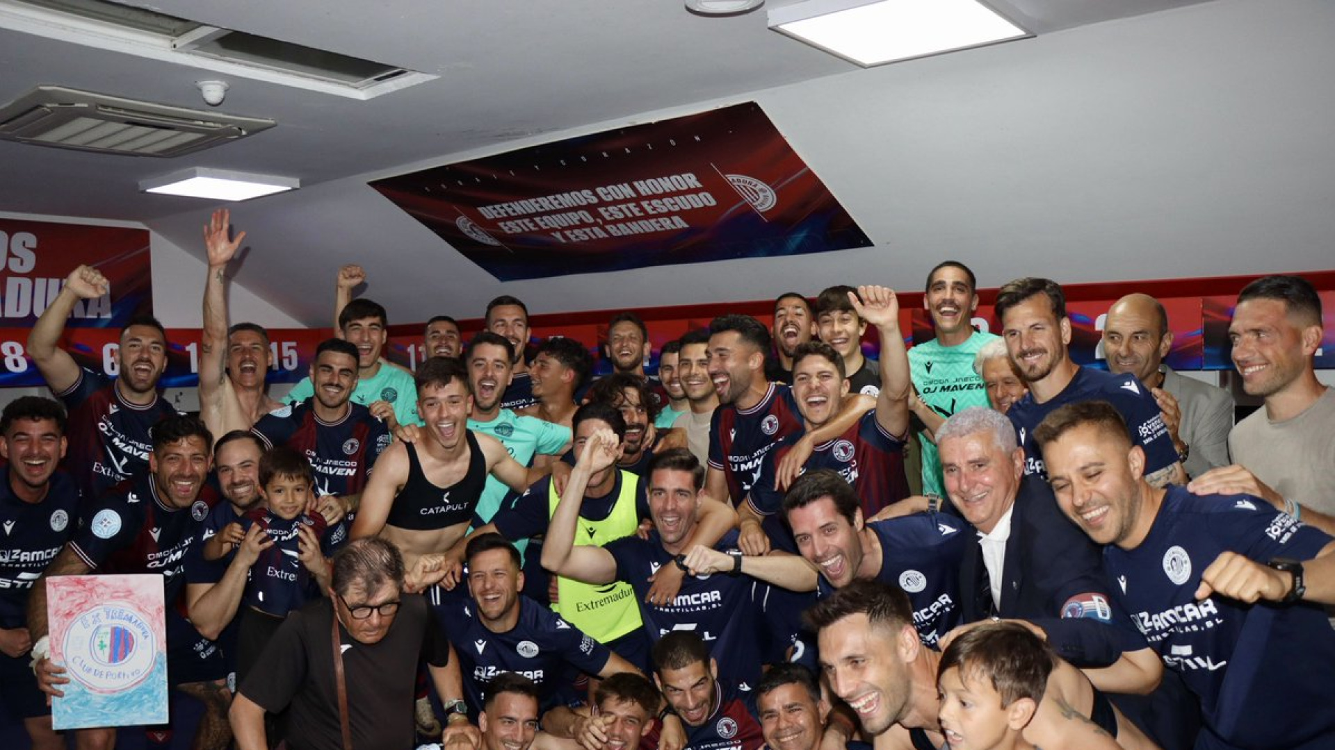 El Extremadura contraviene la lógica y firma otra remontada para la eternidad: 