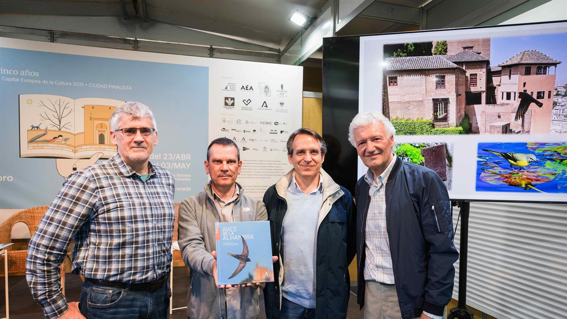 La Alhambra despliega su patrimonio en la Feria del Libro de Granada