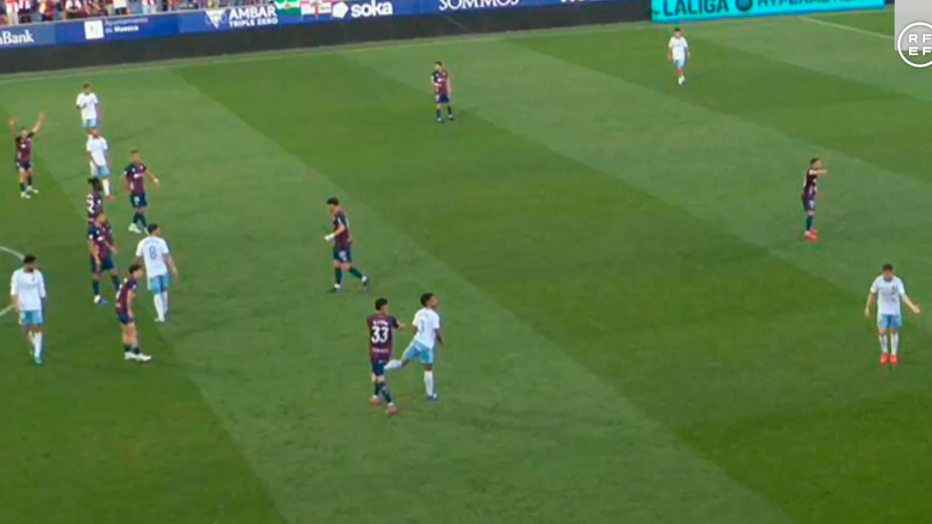 La agresión de Adrada a Pulido se traslada a la grada: 