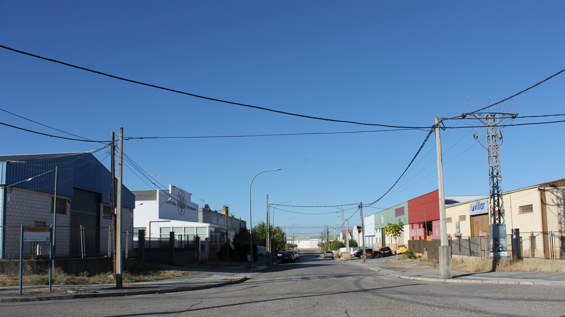 Un hombre, en estado crítico tras precipitarse a un foso en Cáceres