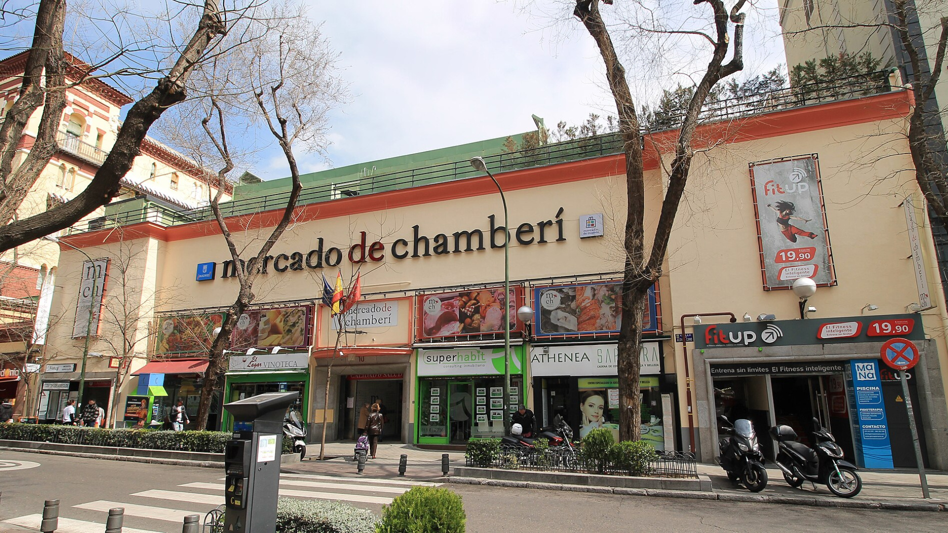 Un año del apagón: el Mercado de Chamberí de Madrid recuerda aquel día histórico de 