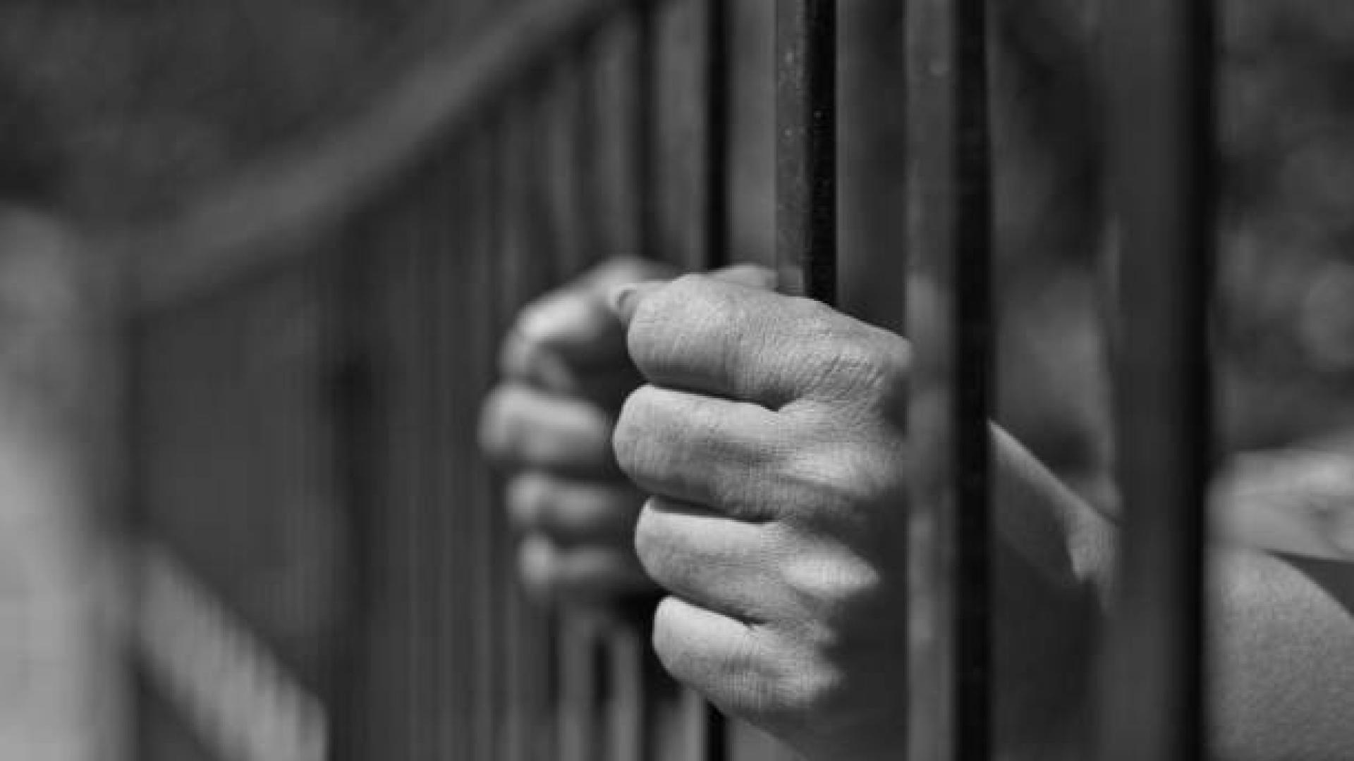 Un preso agrede a una funcionaria en la cárcel de Topas y CSIF clama por la condición de agentes de autoridad