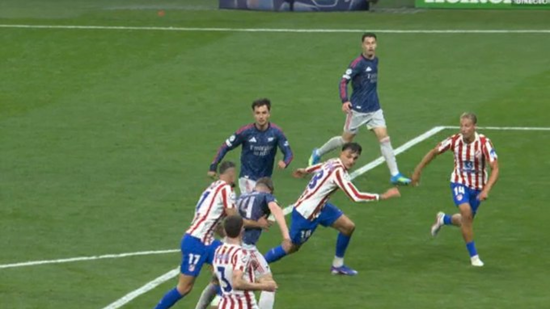 Pedro Martín analiza el penalti pitado de Hancko sobre Gyökeres: 