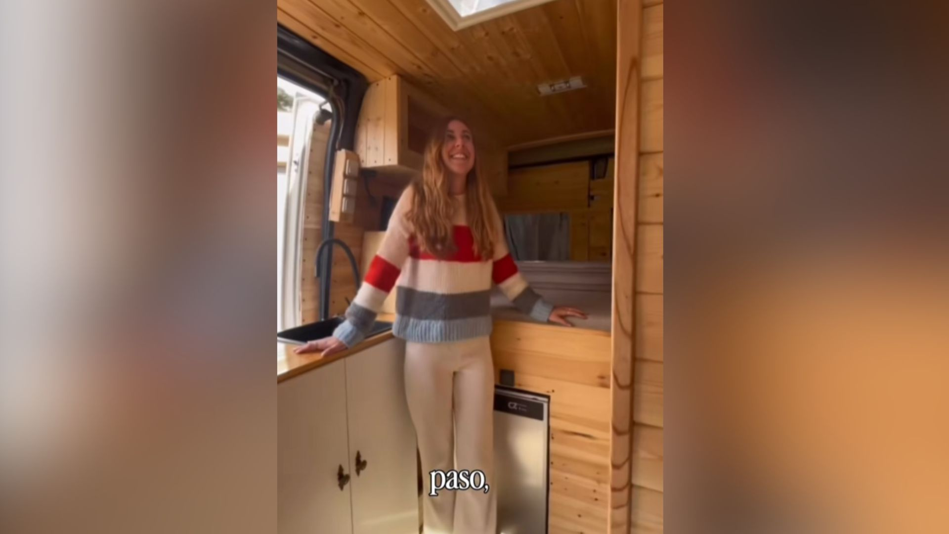 Lore vive en una furgoneta camperizada: 