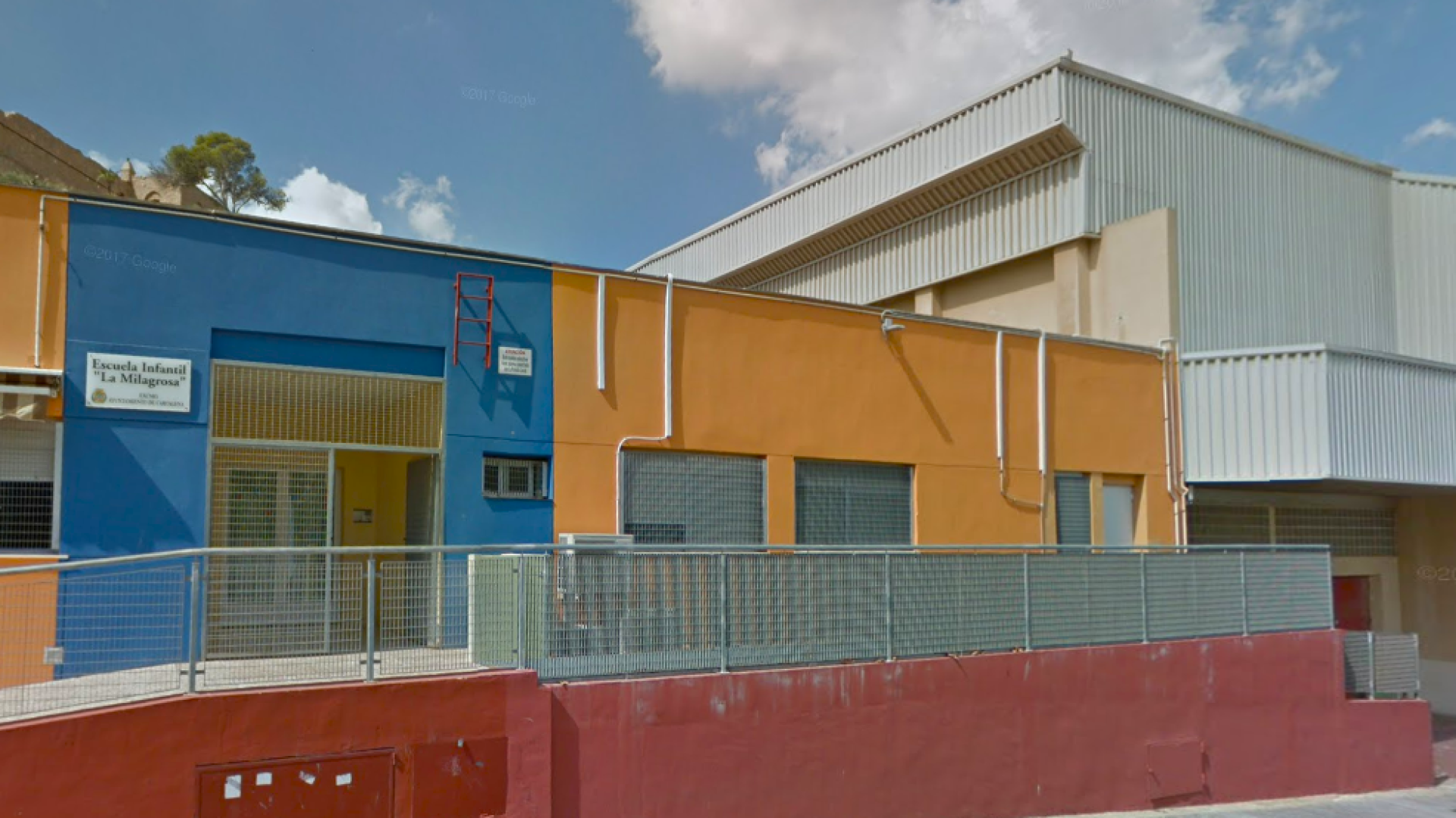 Un robo de tuberías de agua y gas deja sin clase a la Escuela Infantil La Milagrosa de Cartagena