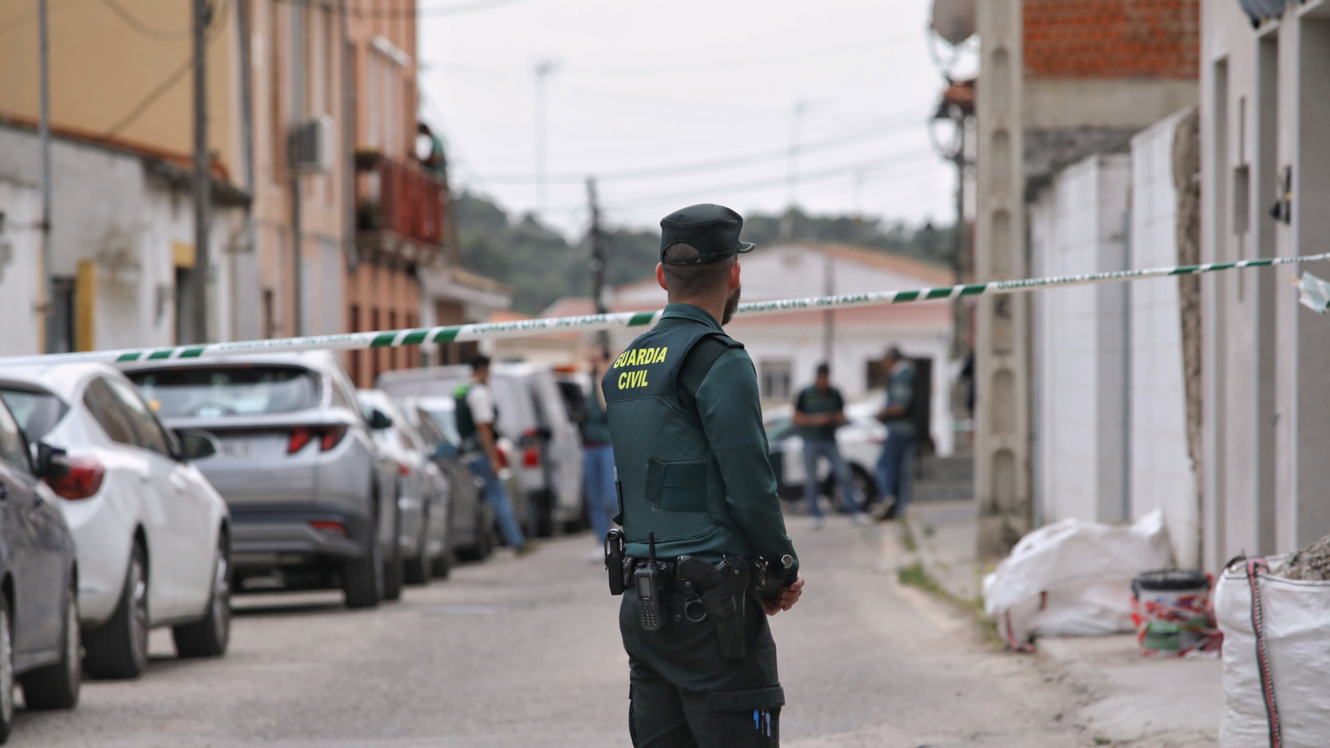 La Guardia Civil dispara y detiene a un hombre que atacó a los agentes con un machete en Granada