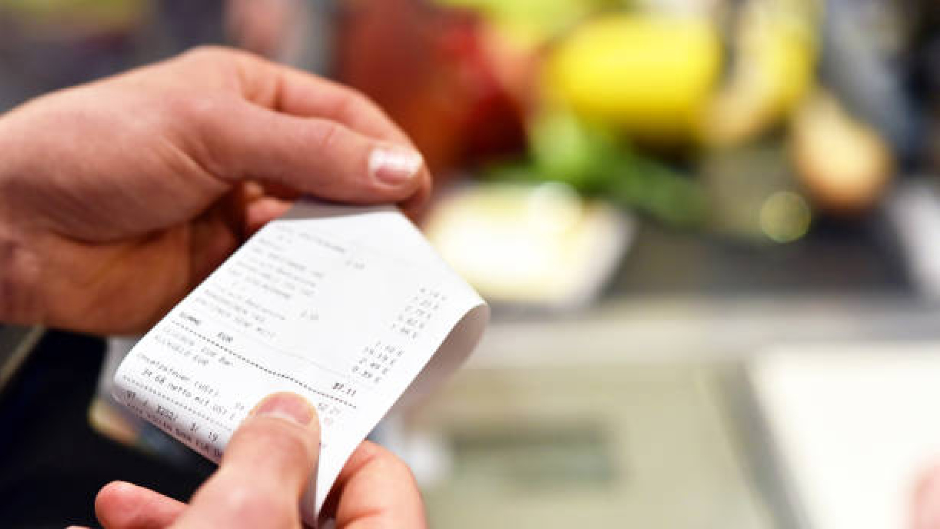 Los comerciantes del Mercado de Salamanca asumen la subida de precios para no perder clientes