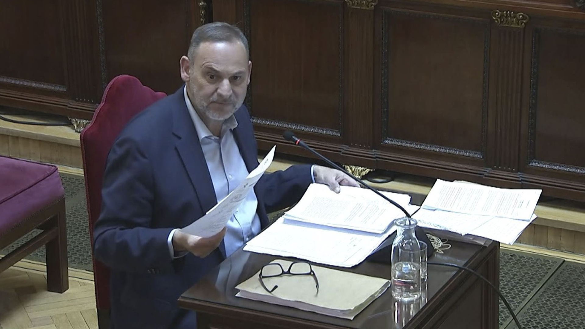 La inteligencia artificial escanea a Ábalos: su cuerpo revela lo que sus palabras ocultan ante el Supremo