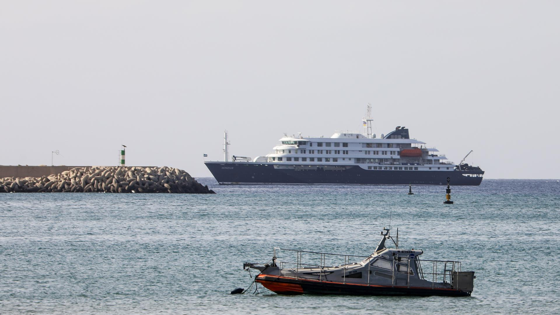 La OMS y Sanidad acuerdan que los epidemiólogos revisen el crucero con hantavirus antes de decidir si viaja a Canarias